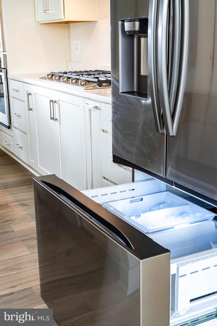 23642 WINTERDAY DR, ASHBURN, Virginia 20148, 3 Bedrooms Bedrooms, ,3 BathroomsBathrooms,Residential,For sale,23642 WINTERDAY DR,VALO2115180 MLS # VALO2115180