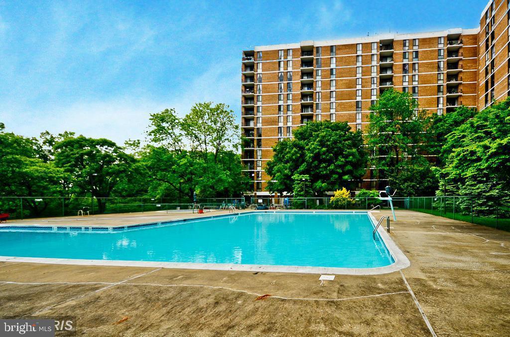 2311 PIMMIT DR #808, FALLS CHURCH, Virginia 22043, 2 Bedrooms Bedrooms, ,2 BathroomsBathrooms,Residential,For sale,2311 PIMMIT DR #808,VAFX2288794 MLS # VAFX2288794