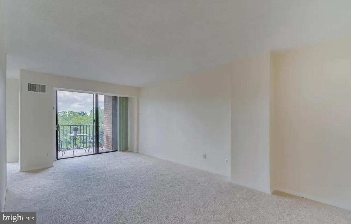 2311 PIMMIT DR #808, FALLS CHURCH, Virginia 22043, 2 Bedrooms Bedrooms, ,2 BathroomsBathrooms,Residential,For sale,2311 PIMMIT DR #808,VAFX2288794 MLS # VAFX2288794