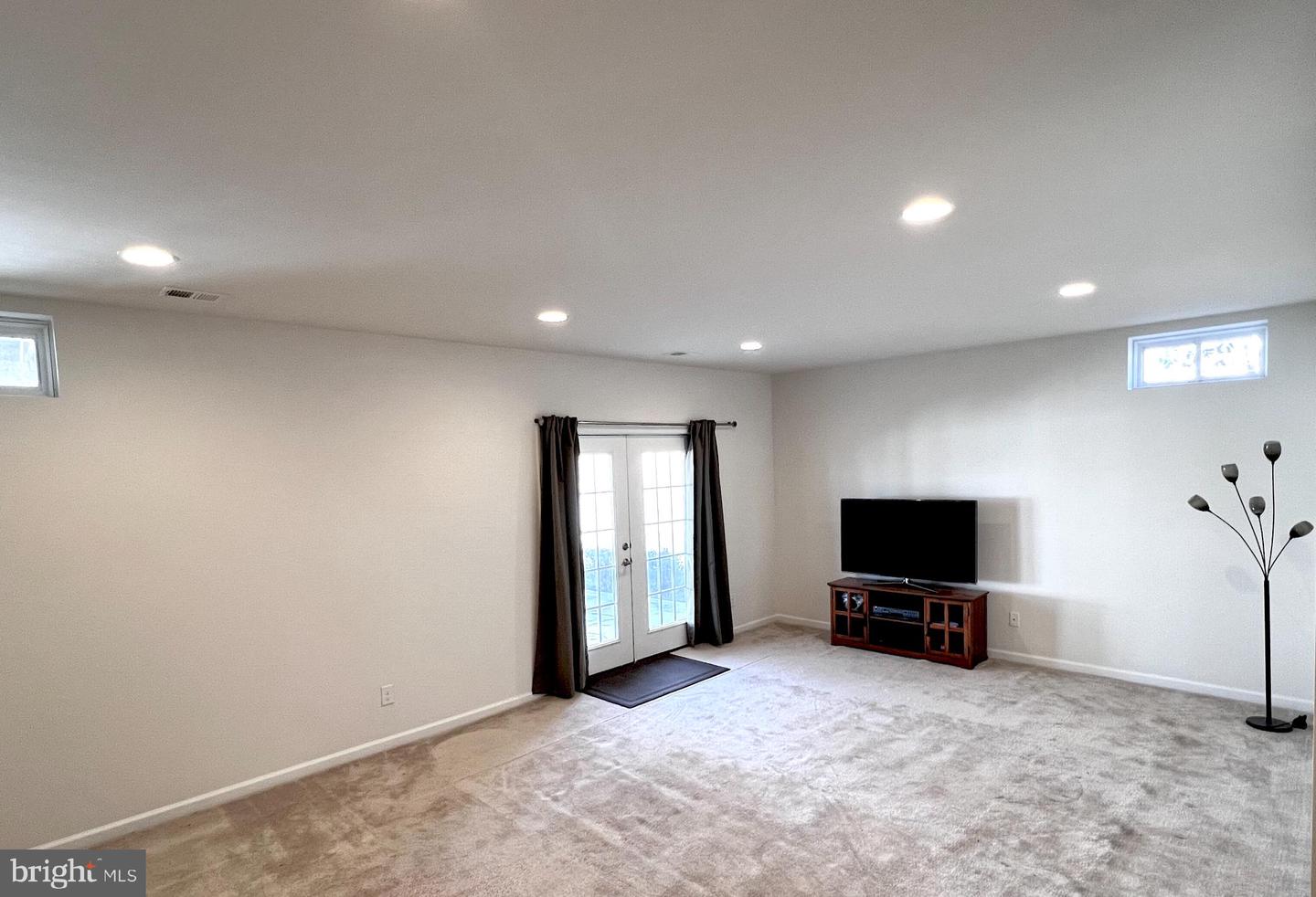 19 CAPRI CT, STAFFORD, Virginia 22554, 4 Bedrooms Bedrooms, 8 Rooms Rooms,3 BathroomsBathrooms,Residential,For sale,19 CAPRI CT,VAST2045758 MLS # VAST2045758