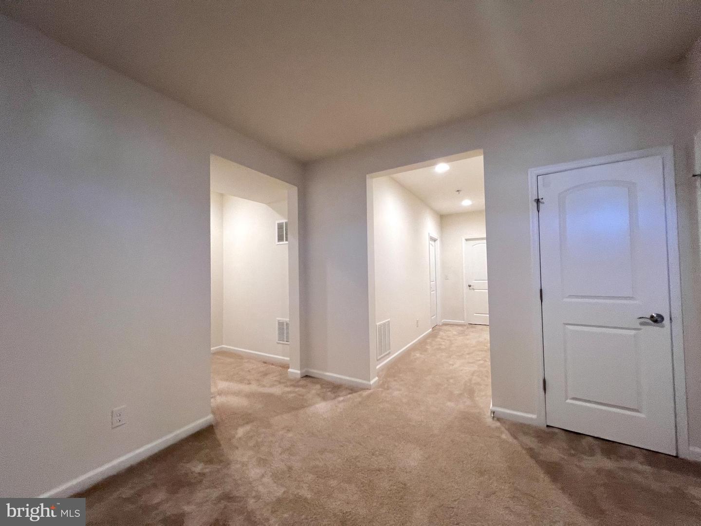 19 CAPRI CT, STAFFORD, Virginia 22554, 4 Bedrooms Bedrooms, 8 Rooms Rooms,3 BathroomsBathrooms,Residential,For sale,19 CAPRI CT,VAST2045758 MLS # VAST2045758