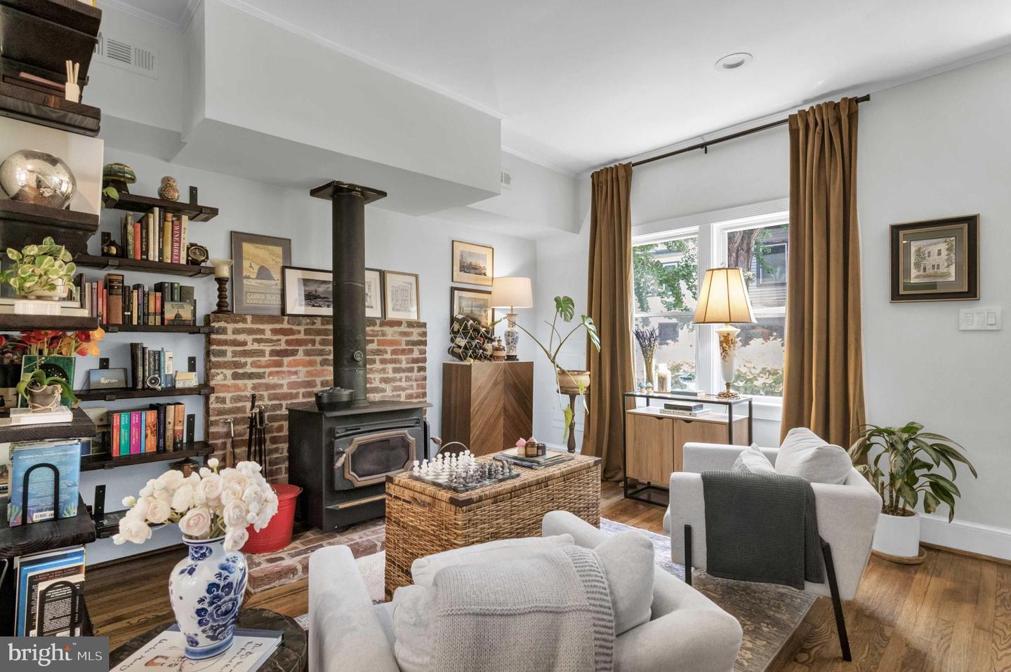 1526 GALES ST NE, WASHINGTON, District Of Columbia 20002, 2 Bedrooms Bedrooms, 4 Rooms Rooms,1 BathroomBathrooms,Residential,For sale,1526 GALES ST NE,DCDC2244444 MLS # DCDC2244444