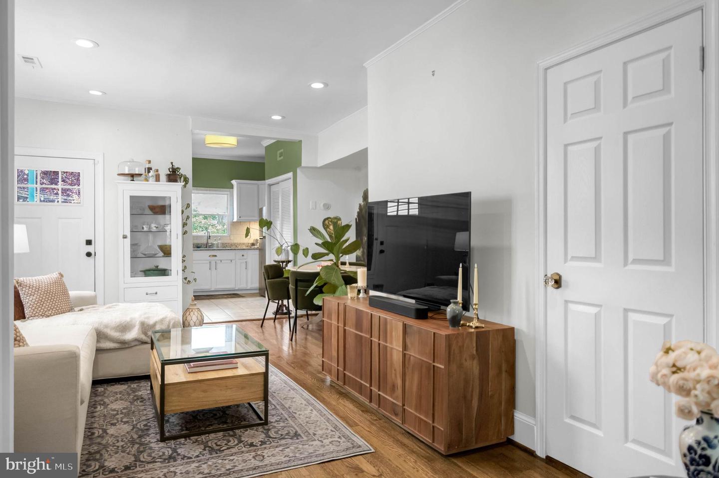 1526 GALES ST NE, WASHINGTON, District Of Columbia 20002, 2 Bedrooms Bedrooms, 4 Rooms Rooms,1 BathroomBathrooms,Residential,For sale,1526 GALES ST NE,DCDC2244444 MLS # DCDC2244444