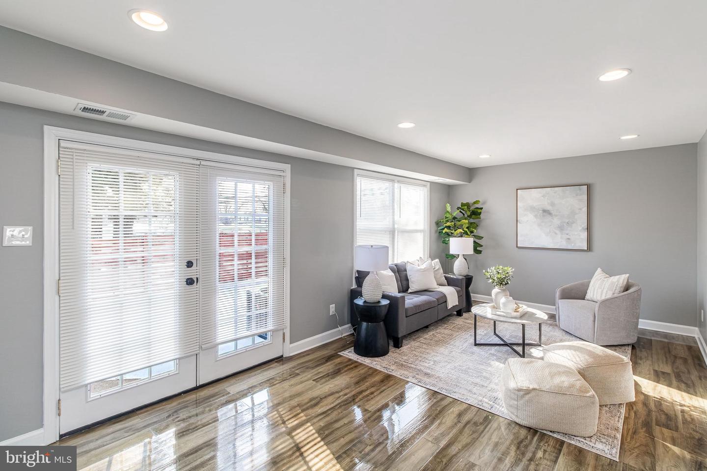 14758 TAMARACK PL, WOODBRIDGE, Virginia 22191, 3 Bedrooms Bedrooms, ,2 BathroomsBathrooms,Residential,For sale,14758 TAMARACK PL,VAPW2111822 MLS # VAPW2111822