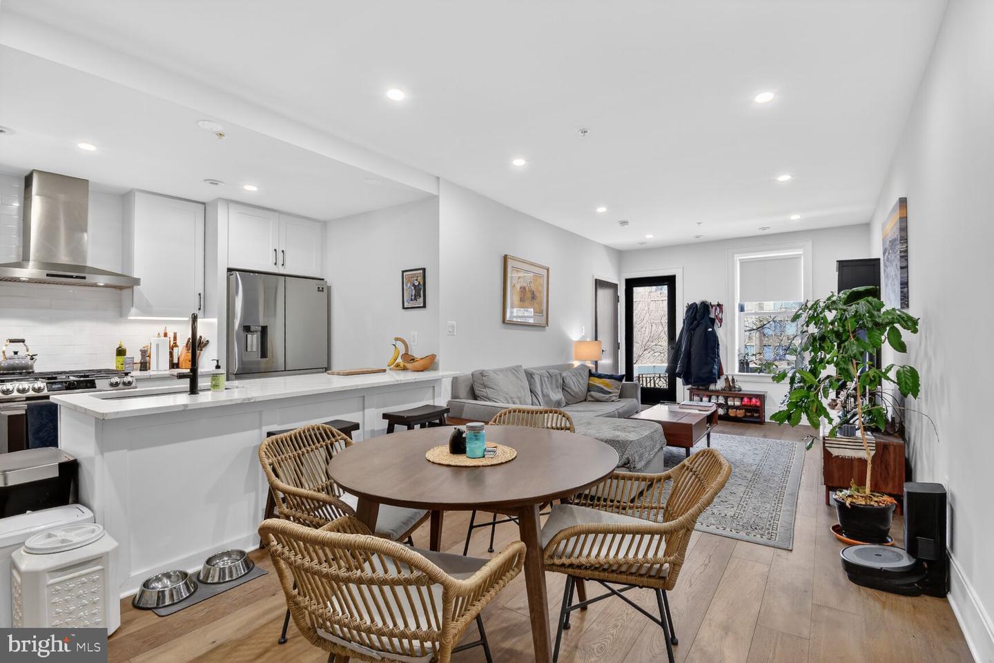 3317 16TH ST NW #4, WASHINGTON, District Of Columbia 20010, 2 Bedrooms Bedrooms, ,2 BathroomsBathrooms,Residential,For sale,3317 16TH ST NW #4,DCDC2244526 MLS # DCDC2244526