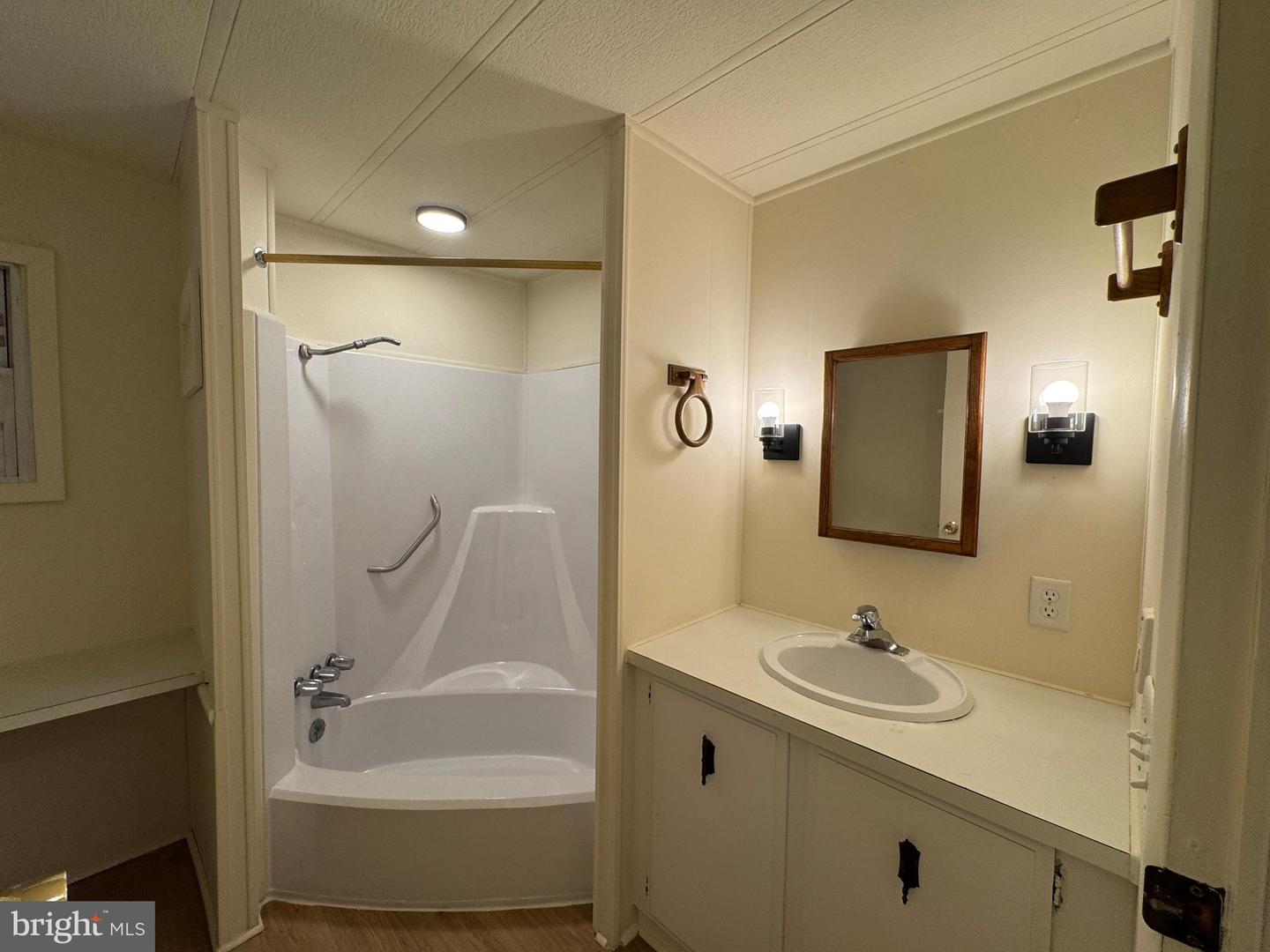 9216 LAWYERS RD, SPOTSYLVANIA, Virginia 22551, 2 Bedrooms Bedrooms, ,1 BathroomBathrooms,Residential,For sale,9216 LAWYERS RD,VASP2033022 MLS # VASP2033022