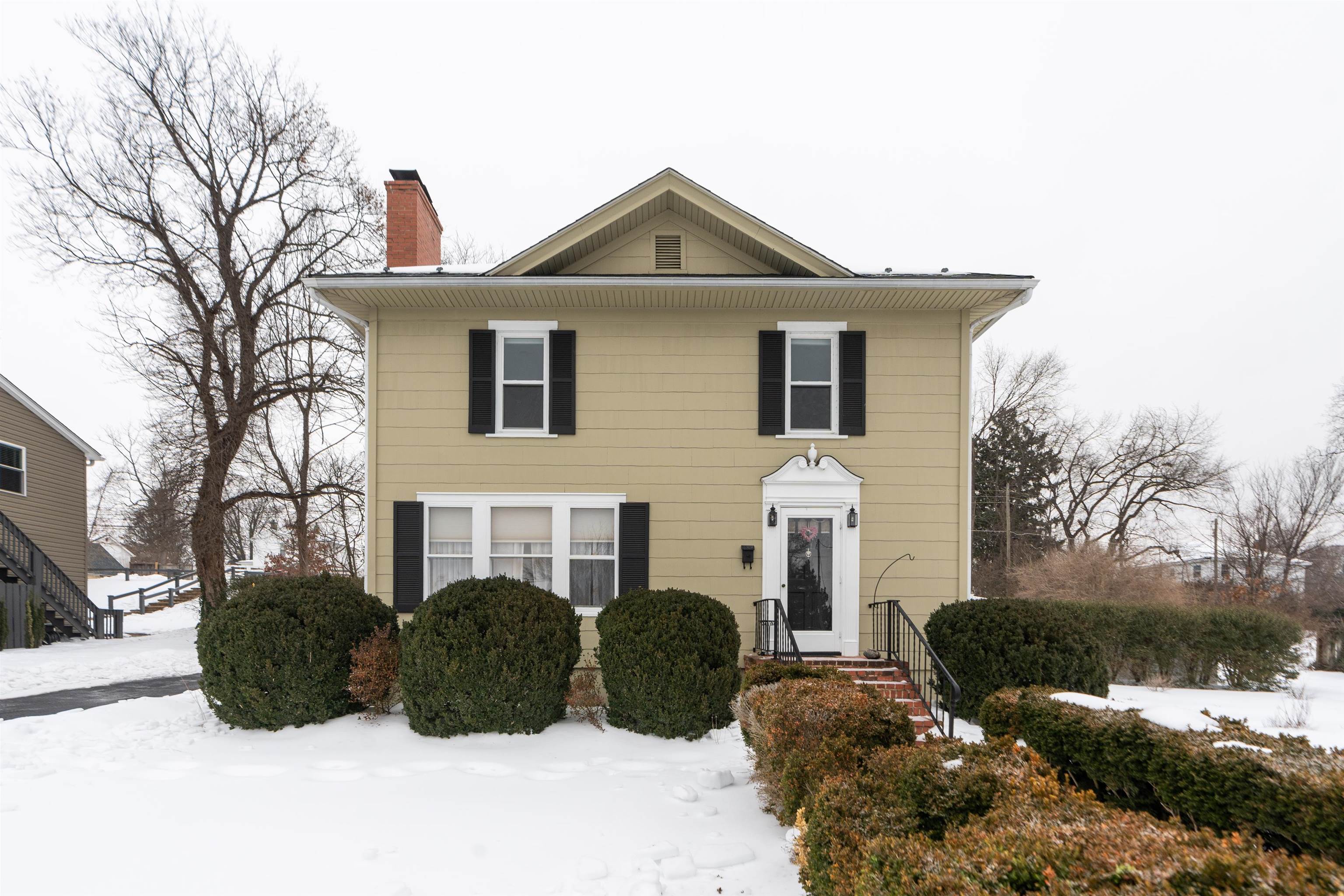 528 LOCUST AVE, WAYNESBORO, Virginia 22980, 4 Bedrooms Bedrooms, ,2 BathroomsBathrooms,Residential,528 LOCUST AVE,673033 MLS # 673033