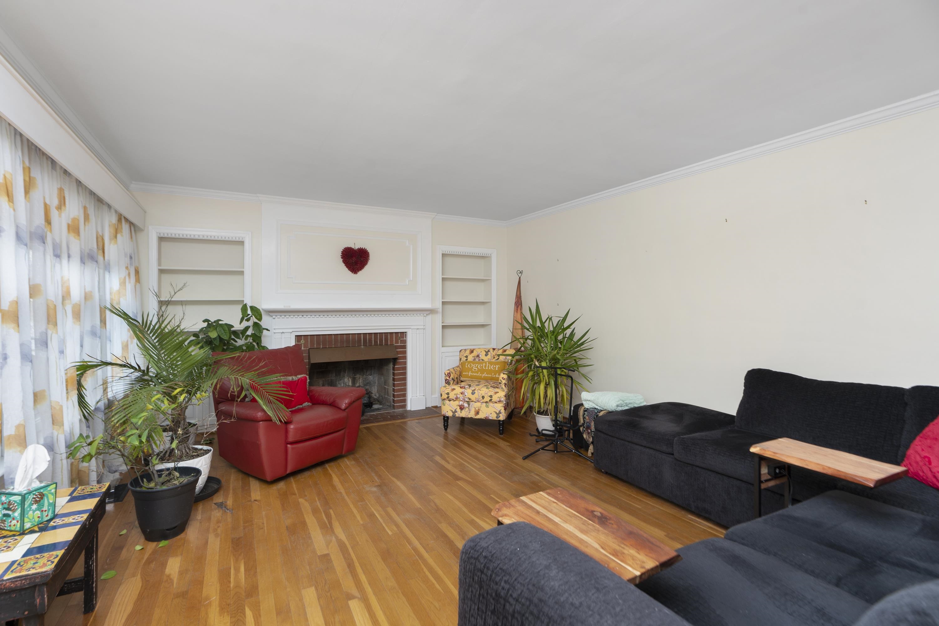 528 LOCUST AVE, WAYNESBORO, Virginia 22980, 4 Bedrooms Bedrooms, ,2 BathroomsBathrooms,Residential,528 LOCUST AVE,673033 MLS # 673033