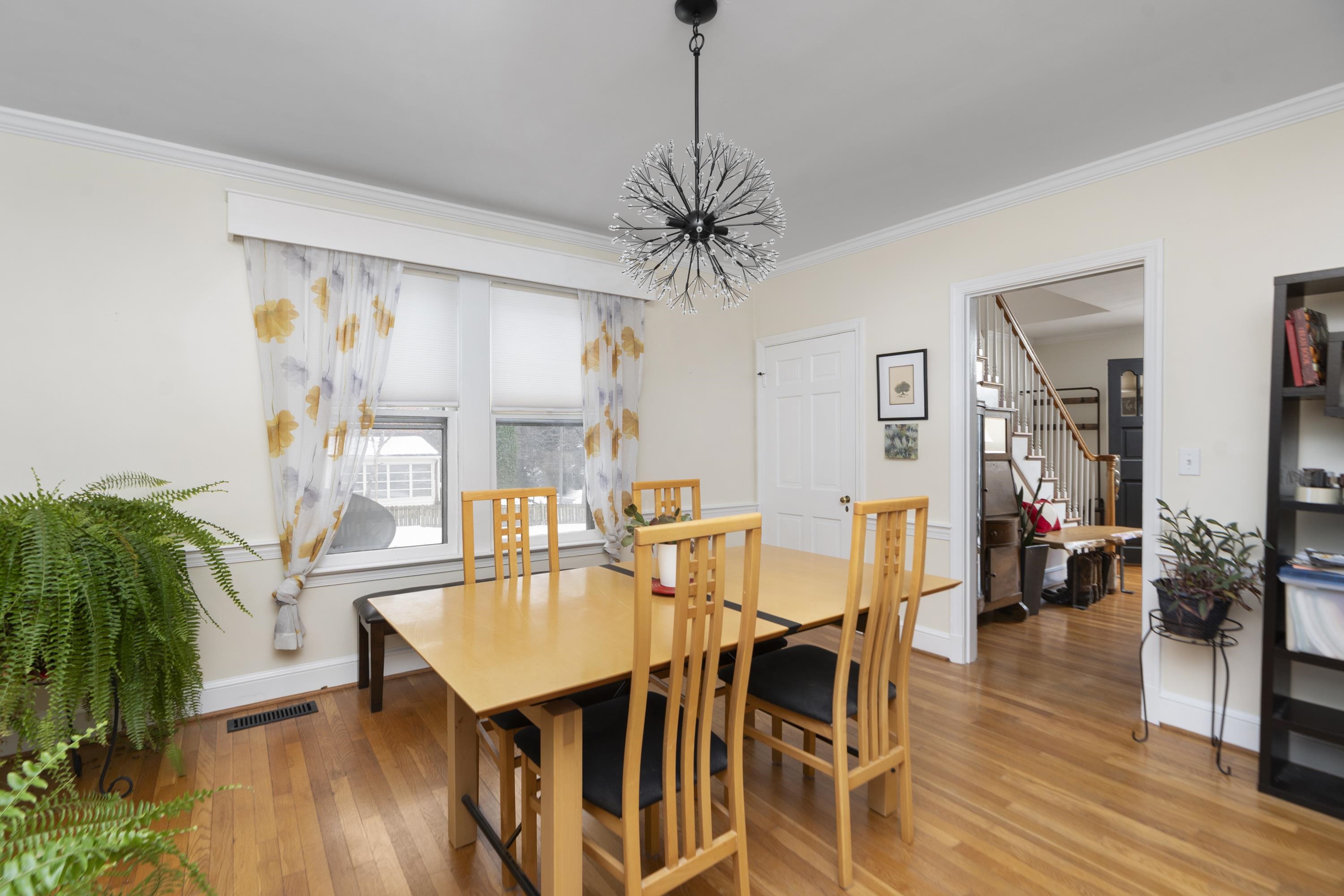 528 LOCUST AVE, WAYNESBORO, Virginia 22980, 4 Bedrooms Bedrooms, ,2 BathroomsBathrooms,Residential,528 LOCUST AVE,673033 MLS # 673033