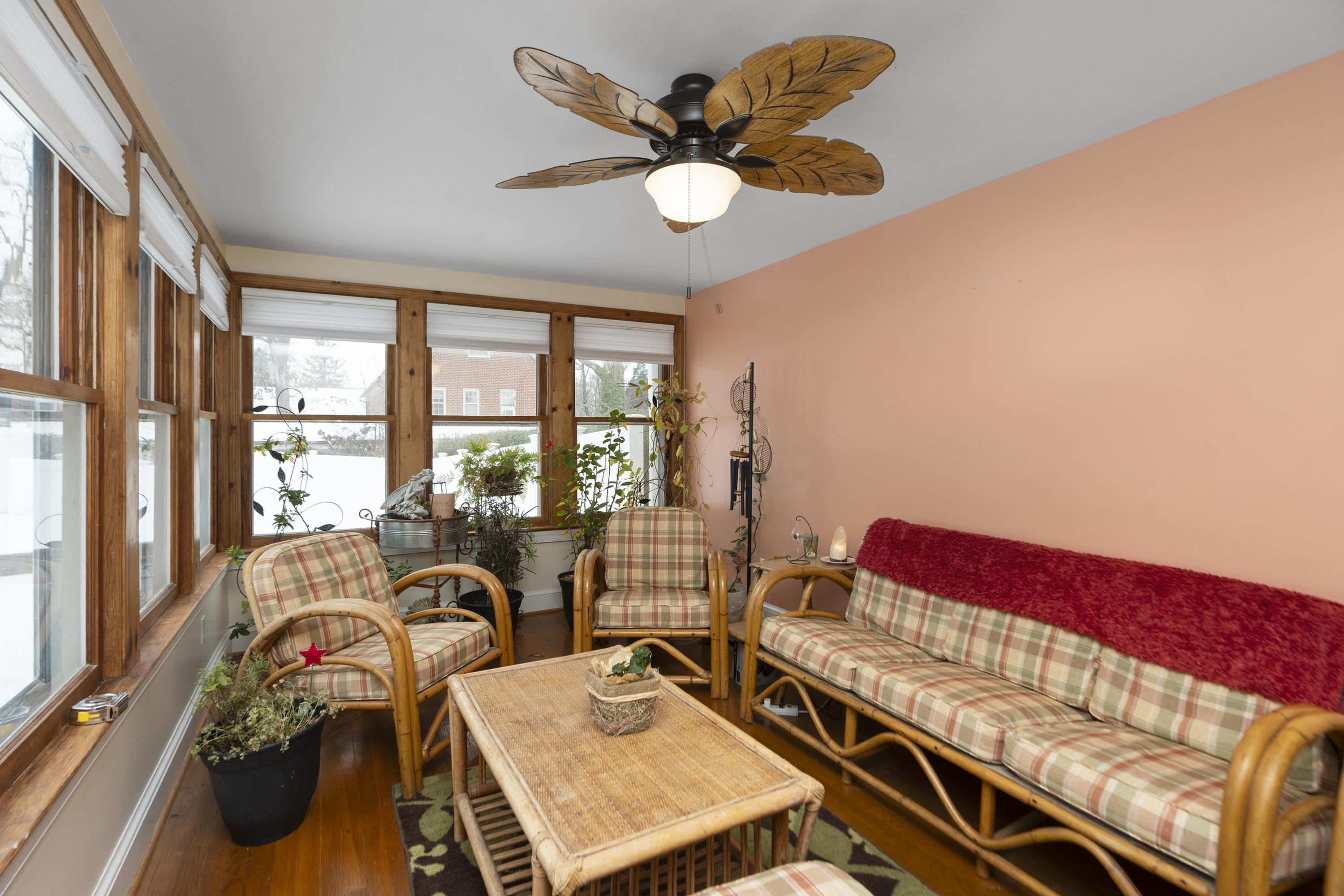 528 LOCUST AVE, WAYNESBORO, Virginia 22980, 4 Bedrooms Bedrooms, ,2 BathroomsBathrooms,Residential,528 LOCUST AVE,673033 MLS # 673033