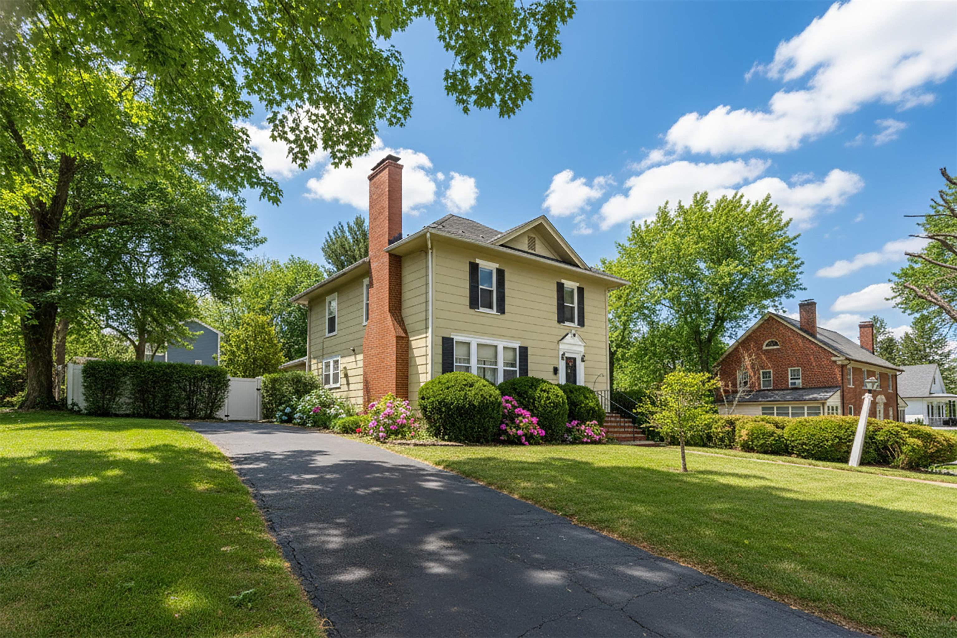 528 LOCUST AVE, WAYNESBORO, Virginia 22980, 4 Bedrooms Bedrooms, ,2 BathroomsBathrooms,Residential,528 LOCUST AVE,673033 MLS # 673033