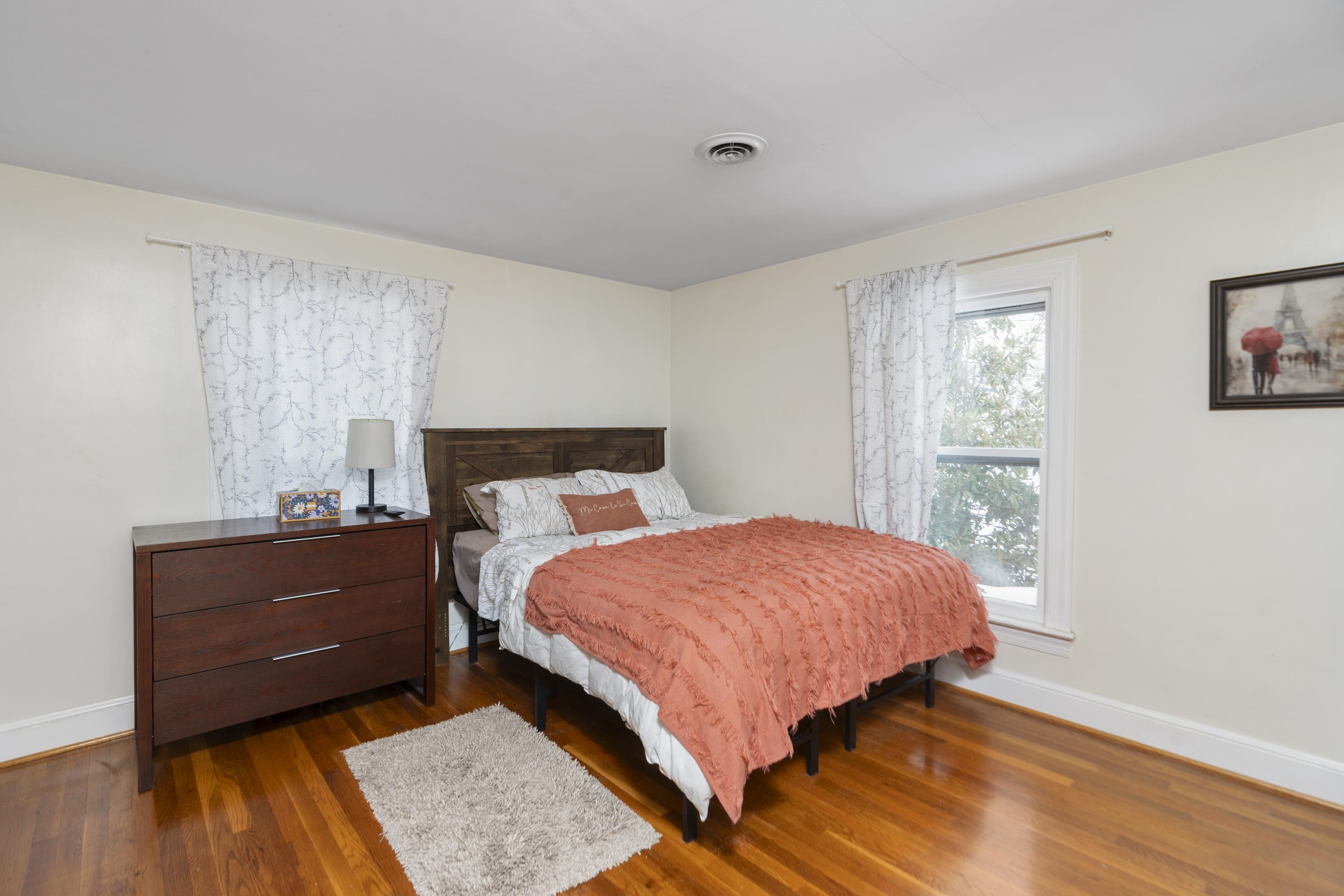 528 LOCUST AVE, WAYNESBORO, Virginia 22980, 4 Bedrooms Bedrooms, ,2 BathroomsBathrooms,Residential,528 LOCUST AVE,673033 MLS # 673033