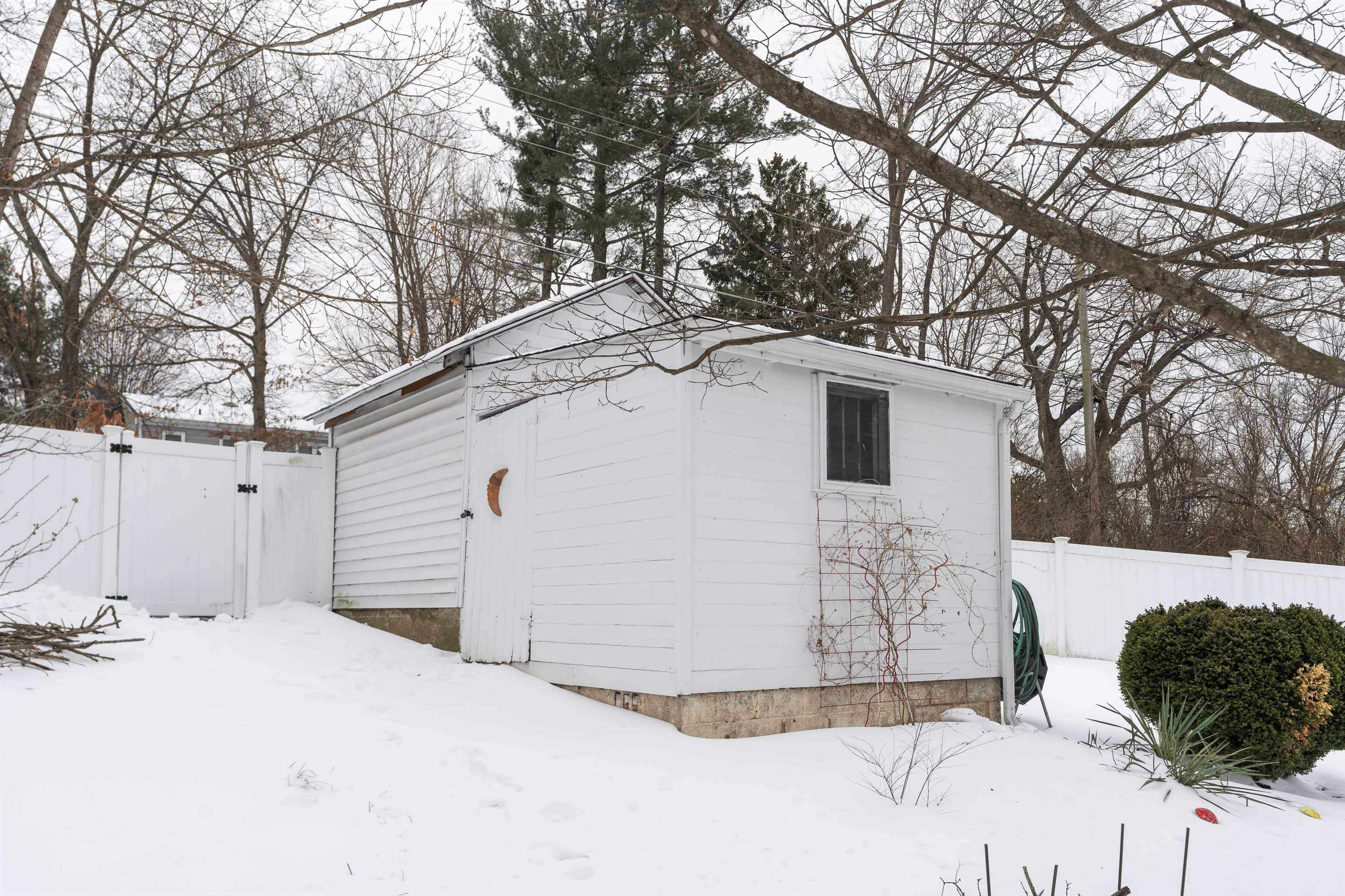 528 LOCUST AVE, WAYNESBORO, Virginia 22980, 4 Bedrooms Bedrooms, ,2 BathroomsBathrooms,Residential,528 LOCUST AVE,673033 MLS # 673033