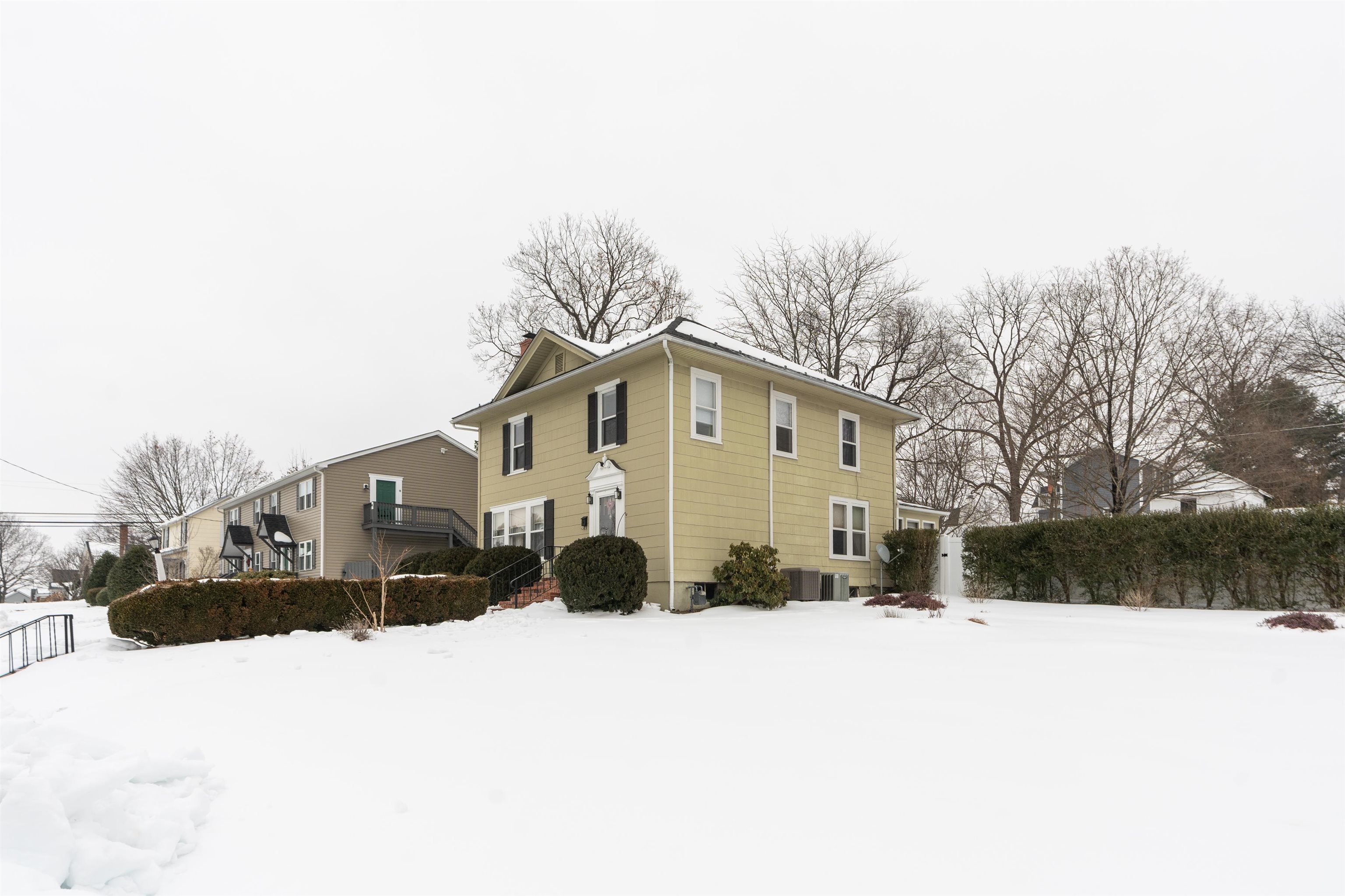 528 LOCUST AVE, WAYNESBORO, Virginia 22980, 4 Bedrooms Bedrooms, ,2 BathroomsBathrooms,Residential,528 LOCUST AVE,673033 MLS # 673033