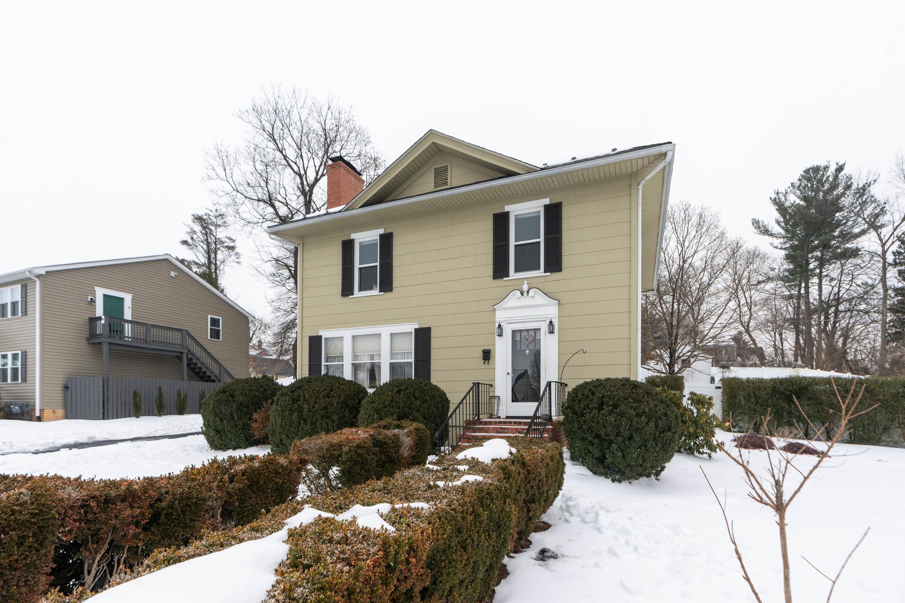 528 LOCUST AVE, WAYNESBORO, Virginia 22980, 4 Bedrooms Bedrooms, ,2 BathroomsBathrooms,Residential,528 LOCUST AVE,673033 MLS # 673033