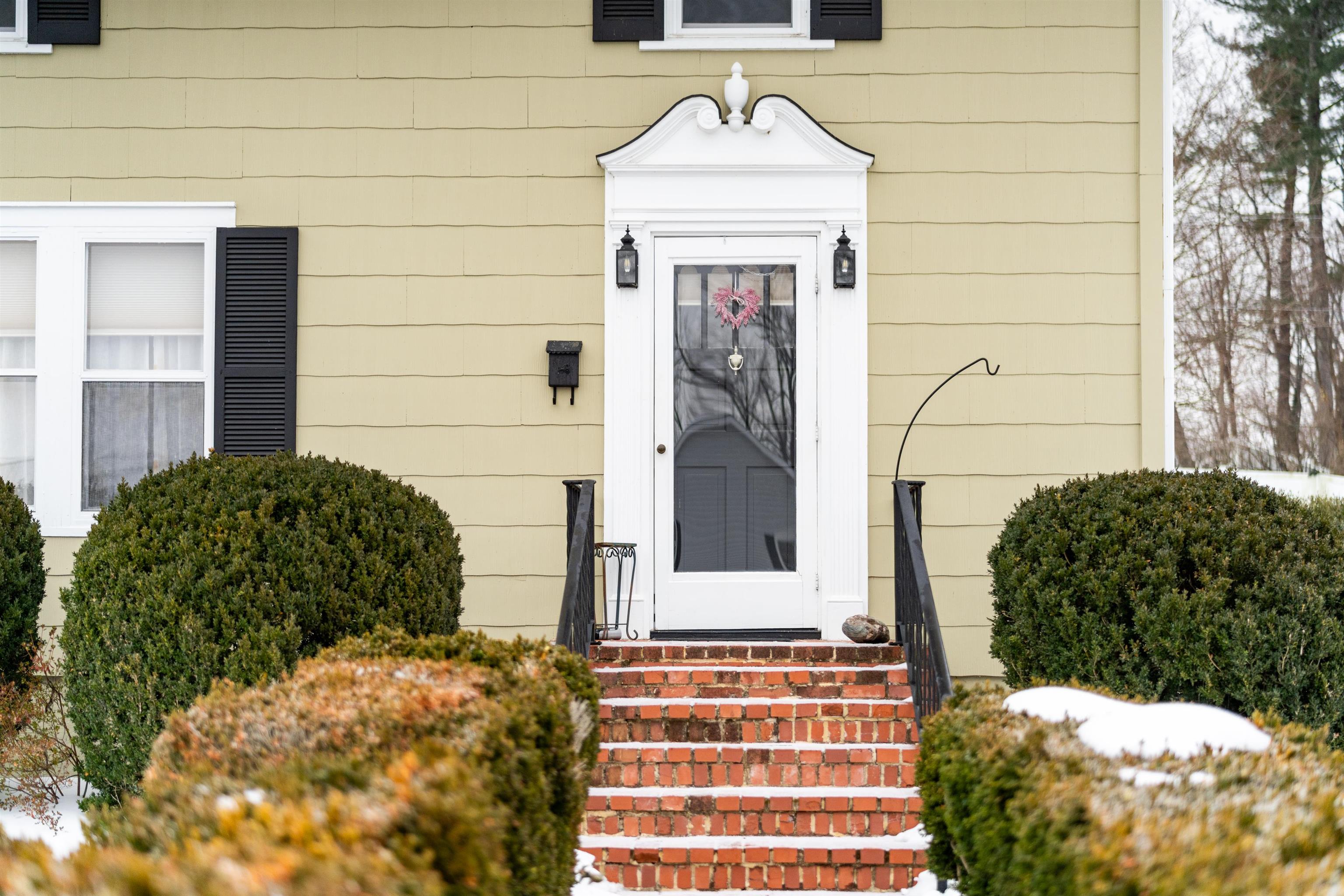 528 LOCUST AVE, WAYNESBORO, Virginia 22980, 4 Bedrooms Bedrooms, ,2 BathroomsBathrooms,Residential,528 LOCUST AVE,673033 MLS # 673033