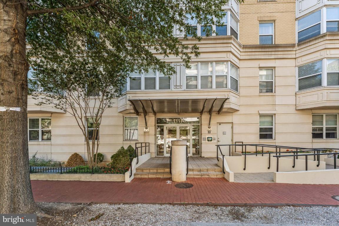 1111 11TH ST NW #408, WASHINGTON, District Of Columbia 20001, 2 Bedrooms Bedrooms, ,2 BathroomsBathrooms,Residential,For sale,1111 11TH ST NW #408,DCDC2225964 MLS # DCDC2225964