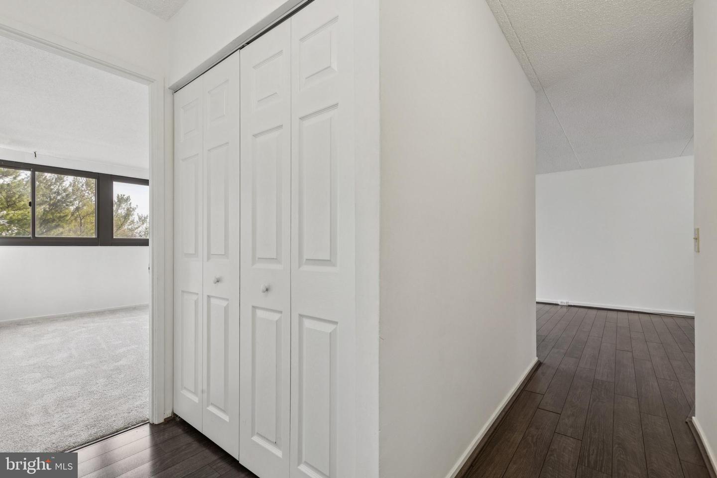 5911 EDSALL RD #801, ALEXANDRIA, Virginia 22304, 2 Bedrooms Bedrooms, ,2 BathroomsBathrooms,Residential,For sale,5911 EDSALL RD #801,VAAX2051842 MLS # VAAX2051842