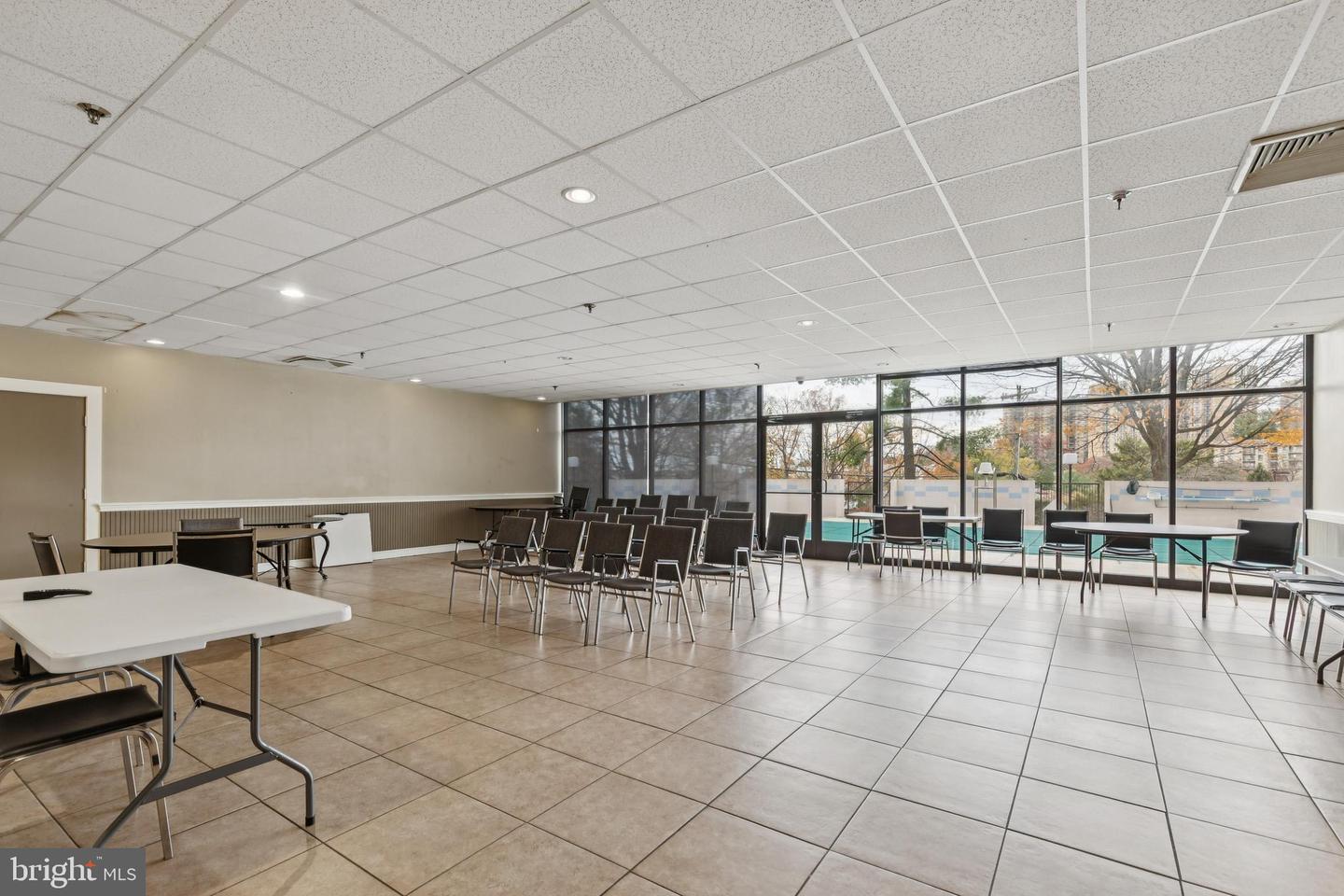 5911 EDSALL RD #801, ALEXANDRIA, Virginia 22304, 2 Bedrooms Bedrooms, ,2 BathroomsBathrooms,Residential,For sale,5911 EDSALL RD #801,VAAX2051842 MLS # VAAX2051842