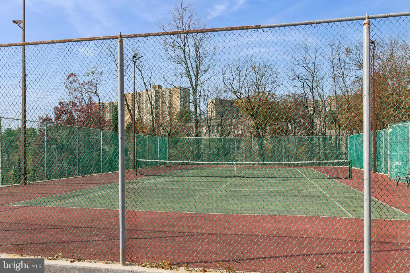 5911 EDSALL RD #801, ALEXANDRIA, Virginia 22304, 2 Bedrooms Bedrooms, ,2 BathroomsBathrooms,Residential,For sale,5911 EDSALL RD #801,VAAX2051842 MLS # VAAX2051842