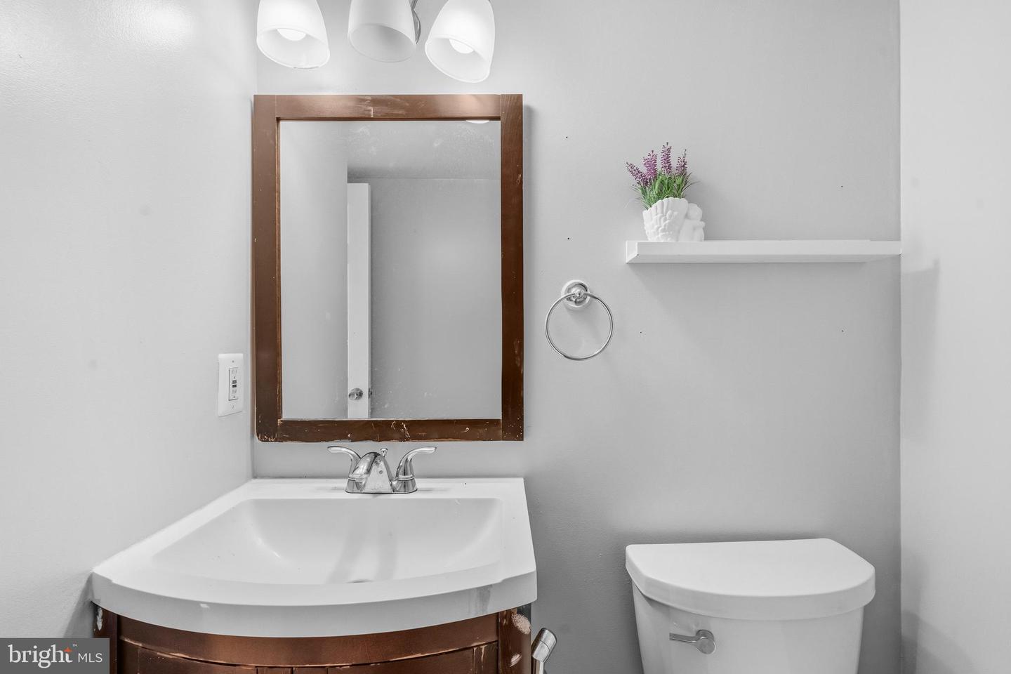 5557 REAGON CT, WOODBRIDGE, Virginia 22193, 4 Bedrooms Bedrooms, ,3 BathroomsBathrooms,Residential,For sale,5557 REAGON CT,VAPW2109844 MLS # VAPW2109844