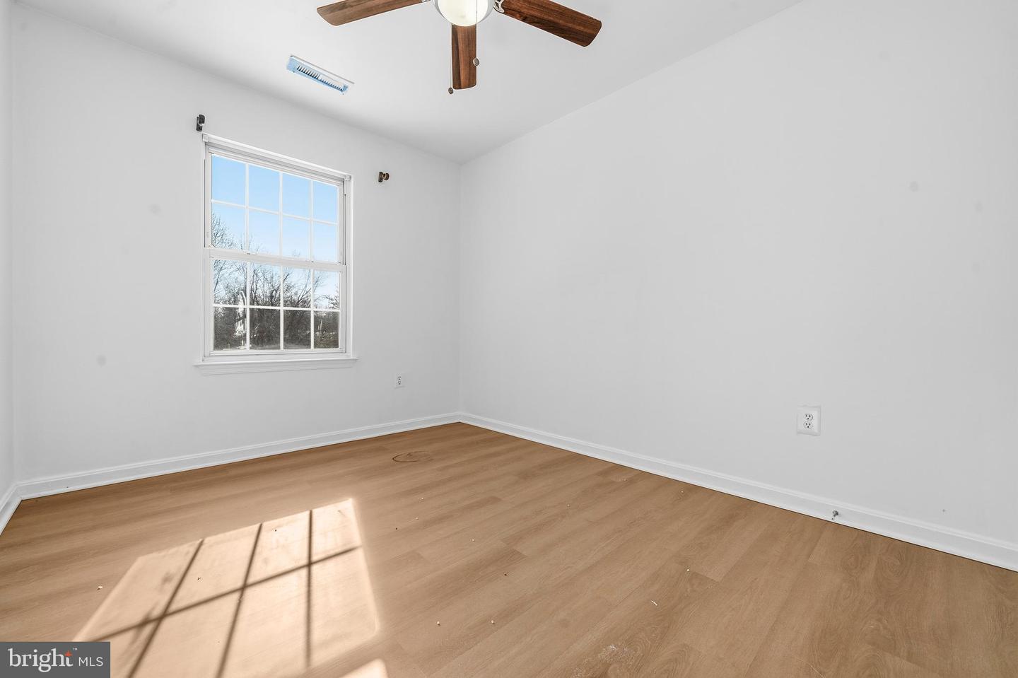 5557 REAGON CT, WOODBRIDGE, Virginia 22193, 4 Bedrooms Bedrooms, ,3 BathroomsBathrooms,Residential,For sale,5557 REAGON CT,VAPW2109844 MLS # VAPW2109844