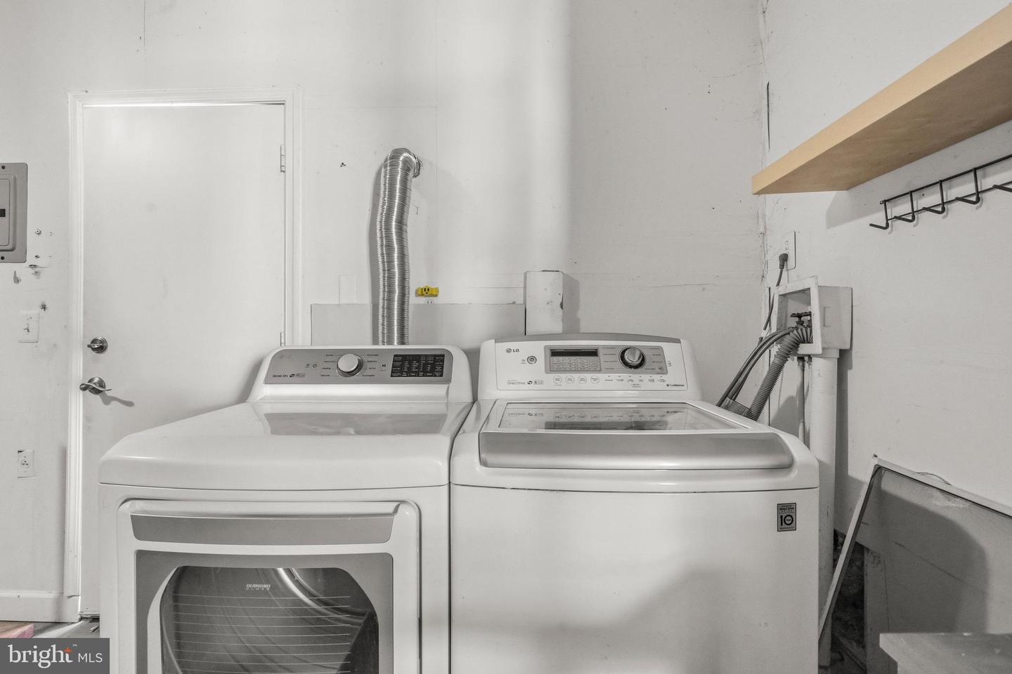 5557 REAGON CT, WOODBRIDGE, Virginia 22193, 4 Bedrooms Bedrooms, ,3 BathroomsBathrooms,Residential,For sale,5557 REAGON CT,VAPW2109844 MLS # VAPW2109844