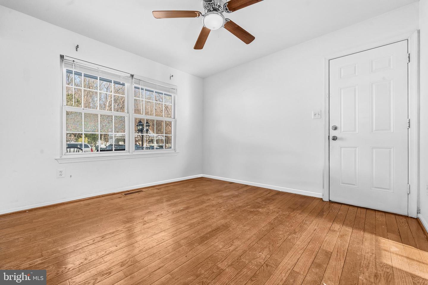 5557 REAGON CT, WOODBRIDGE, Virginia 22193, 4 Bedrooms Bedrooms, ,3 BathroomsBathrooms,Residential,For sale,5557 REAGON CT,VAPW2109844 MLS # VAPW2109844