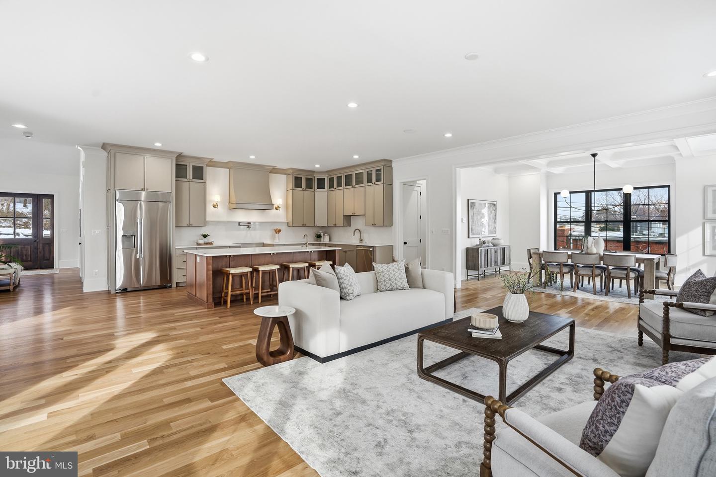 6512 WILLIAMSBURG BLVD, ARLINGTON, Virginia 22213, 6 Bedrooms Bedrooms, ,5 BathroomsBathrooms,Residential,For sale,6512 WILLIAMSBURG BLVD,VAAR2067378 MLS # VAAR2067378