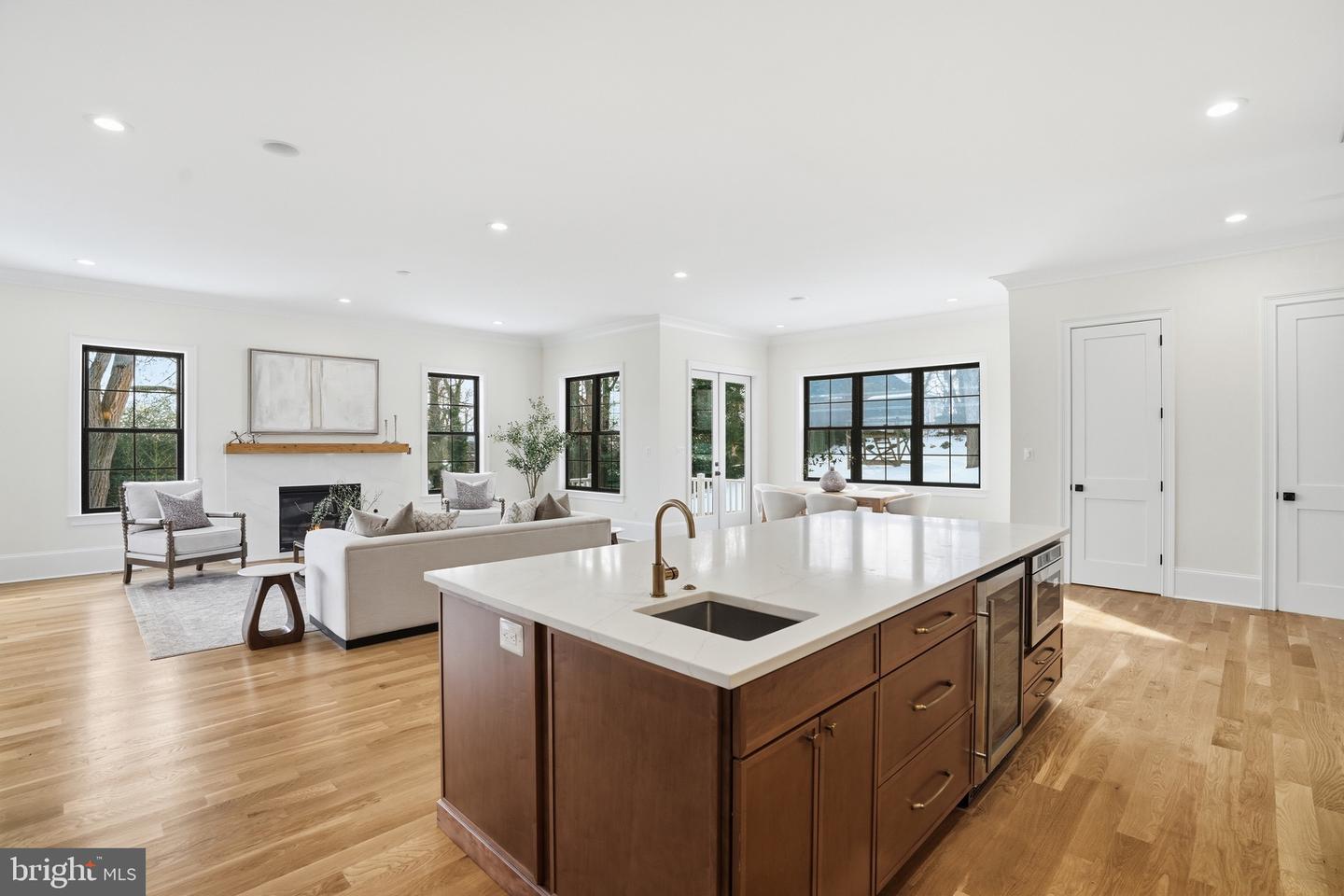 6512 WILLIAMSBURG BLVD, ARLINGTON, Virginia 22213, 6 Bedrooms Bedrooms, ,5 BathroomsBathrooms,Residential,For sale,6512 WILLIAMSBURG BLVD,VAAR2067378 MLS # VAAR2067378