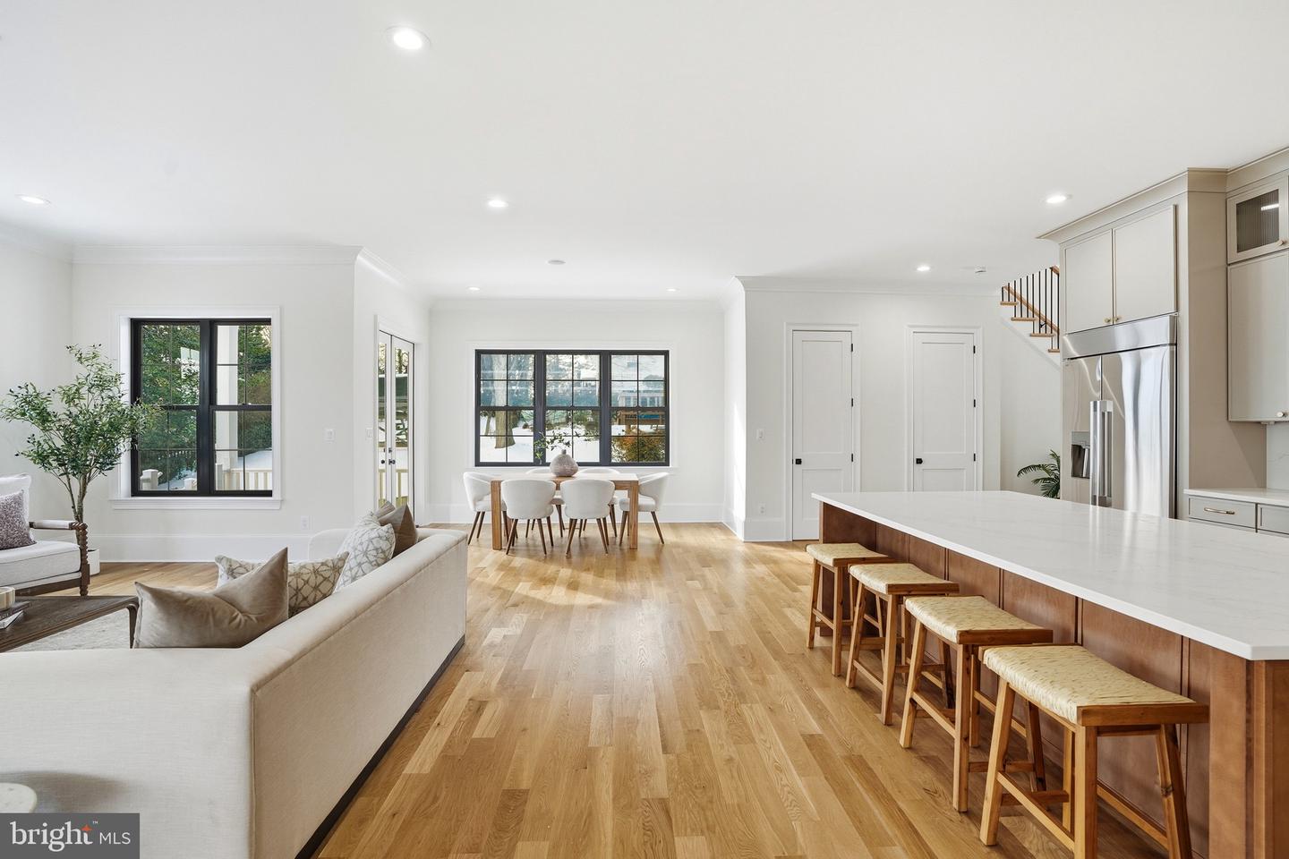 6512 WILLIAMSBURG BLVD, ARLINGTON, Virginia 22213, 6 Bedrooms Bedrooms, ,5 BathroomsBathrooms,Residential,For sale,6512 WILLIAMSBURG BLVD,VAAR2067378 MLS # VAAR2067378