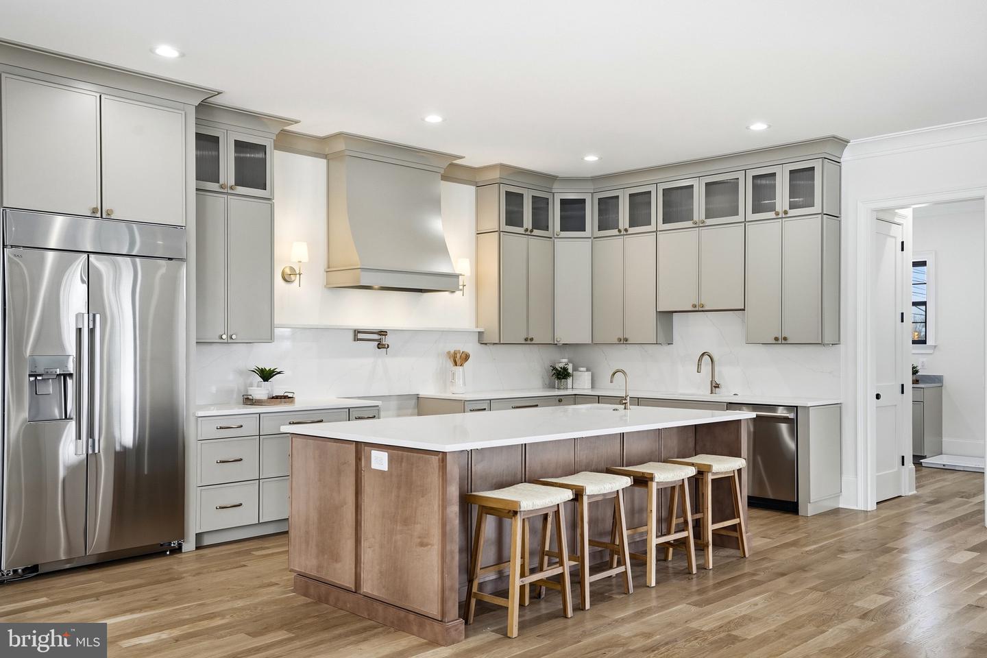 6512 WILLIAMSBURG BLVD, ARLINGTON, Virginia 22213, 6 Bedrooms Bedrooms, ,5 BathroomsBathrooms,Residential,For sale,6512 WILLIAMSBURG BLVD,VAAR2067378 MLS # VAAR2067378