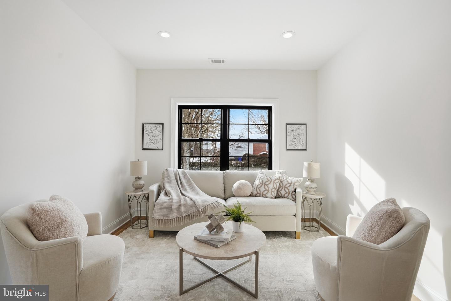 6512 WILLIAMSBURG BLVD, ARLINGTON, Virginia 22213, 6 Bedrooms Bedrooms, ,5 BathroomsBathrooms,Residential,For sale,6512 WILLIAMSBURG BLVD,VAAR2067378 MLS # VAAR2067378