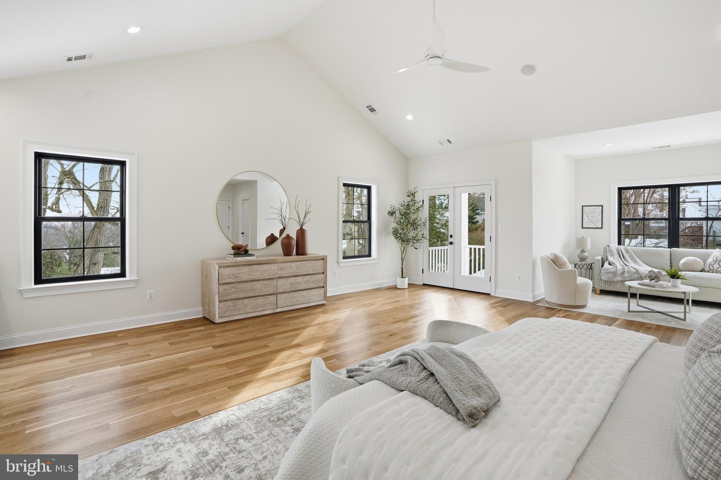 6512 WILLIAMSBURG BLVD, ARLINGTON, Virginia 22213, 6 Bedrooms Bedrooms, ,5 BathroomsBathrooms,Residential,For sale,6512 WILLIAMSBURG BLVD,VAAR2067378 MLS # VAAR2067378