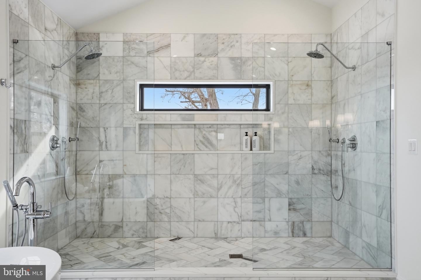 6512 WILLIAMSBURG BLVD, ARLINGTON, Virginia 22213, 6 Bedrooms Bedrooms, ,5 BathroomsBathrooms,Residential,For sale,6512 WILLIAMSBURG BLVD,VAAR2067378 MLS # VAAR2067378