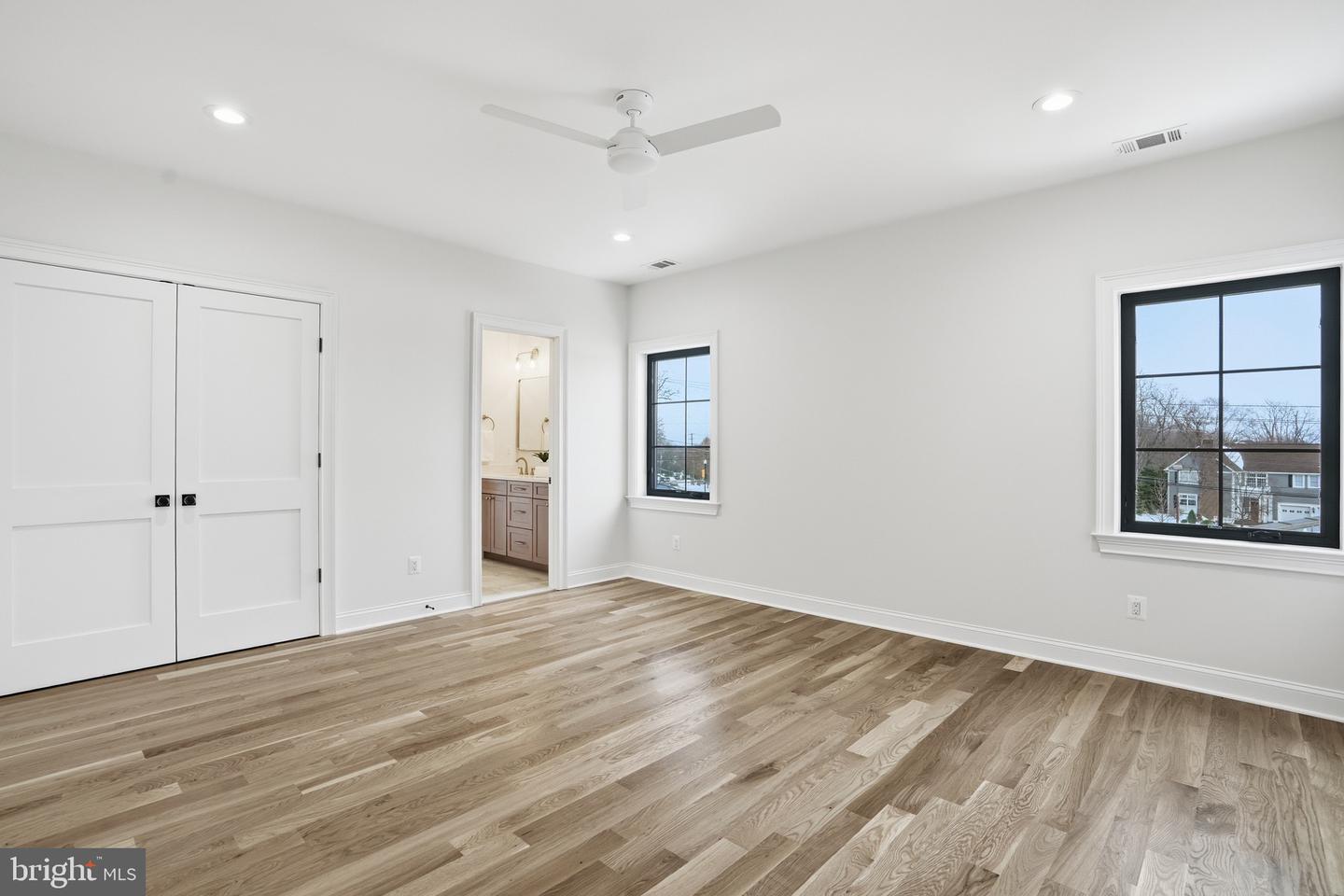 6512 WILLIAMSBURG BLVD, ARLINGTON, Virginia 22213, 6 Bedrooms Bedrooms, ,5 BathroomsBathrooms,Residential,For sale,6512 WILLIAMSBURG BLVD,VAAR2067378 MLS # VAAR2067378