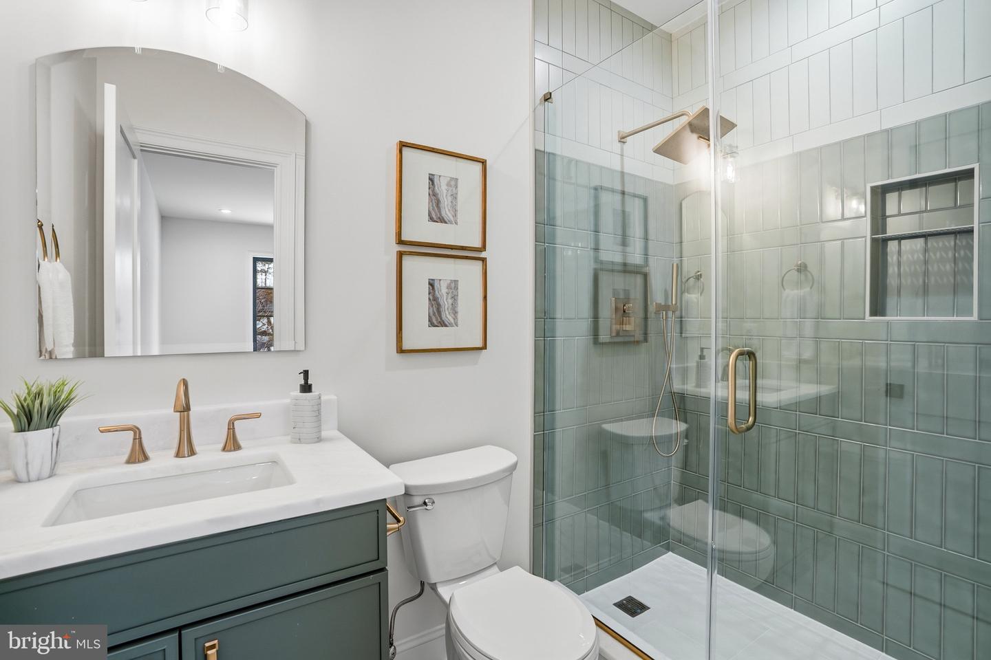 6512 WILLIAMSBURG BLVD, ARLINGTON, Virginia 22213, 6 Bedrooms Bedrooms, ,5 BathroomsBathrooms,Residential,For sale,6512 WILLIAMSBURG BLVD,VAAR2067378 MLS # VAAR2067378