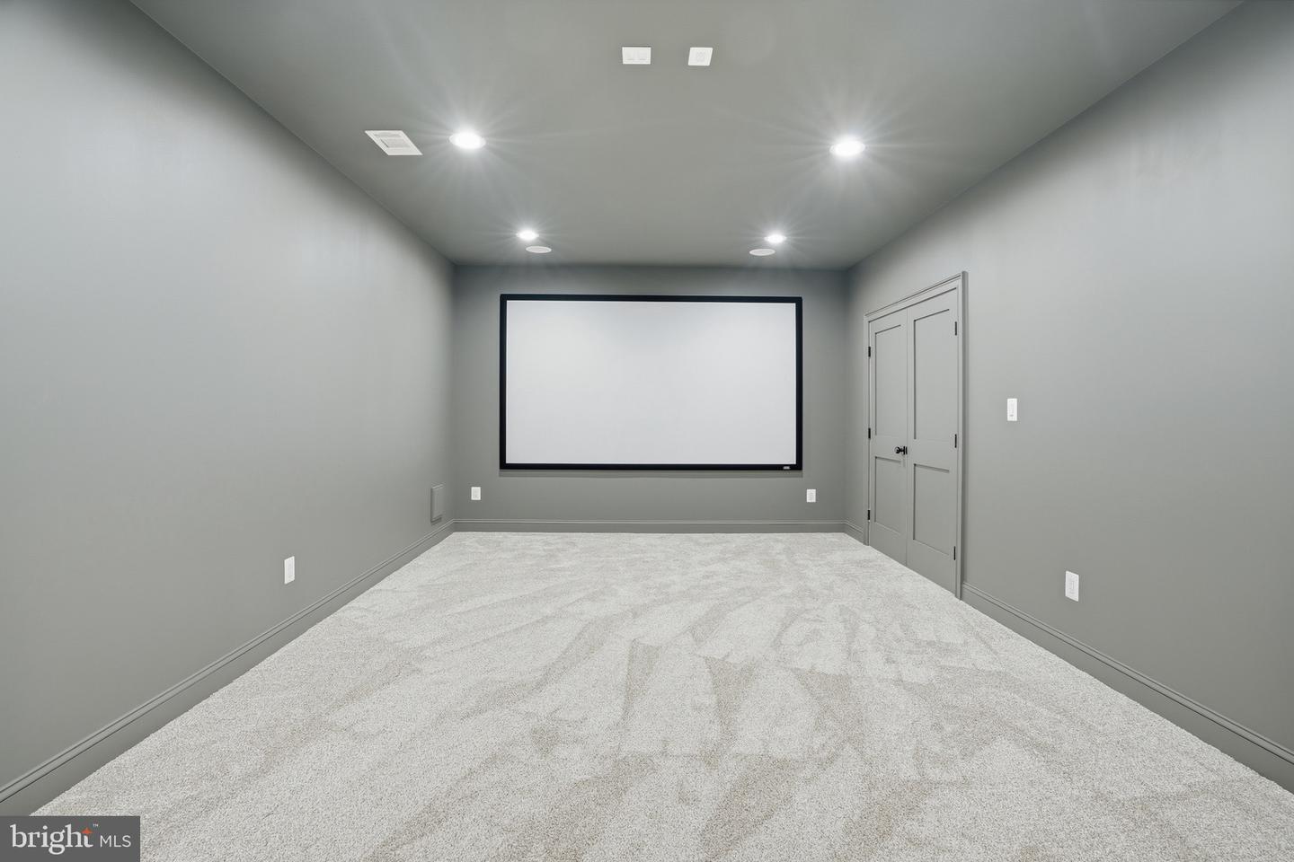 6512 WILLIAMSBURG BLVD, ARLINGTON, Virginia 22213, 6 Bedrooms Bedrooms, ,5 BathroomsBathrooms,Residential,For sale,6512 WILLIAMSBURG BLVD,VAAR2067378 MLS # VAAR2067378