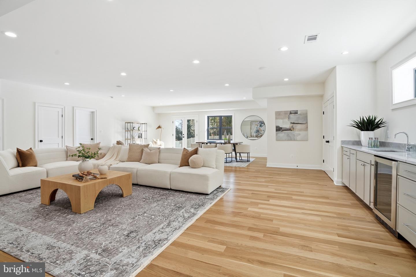 6512 WILLIAMSBURG BLVD, ARLINGTON, Virginia 22213, 6 Bedrooms Bedrooms, ,5 BathroomsBathrooms,Residential,For sale,6512 WILLIAMSBURG BLVD,VAAR2067378 MLS # VAAR2067378