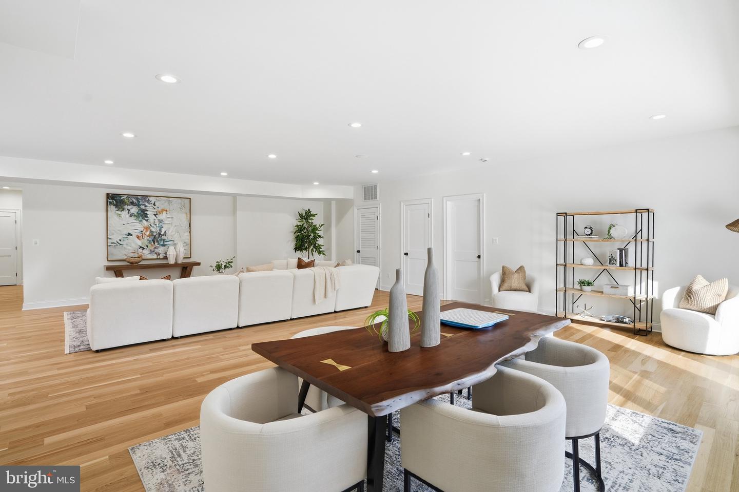 6512 WILLIAMSBURG BLVD, ARLINGTON, Virginia 22213, 6 Bedrooms Bedrooms, ,5 BathroomsBathrooms,Residential,For sale,6512 WILLIAMSBURG BLVD,VAAR2067378 MLS # VAAR2067378