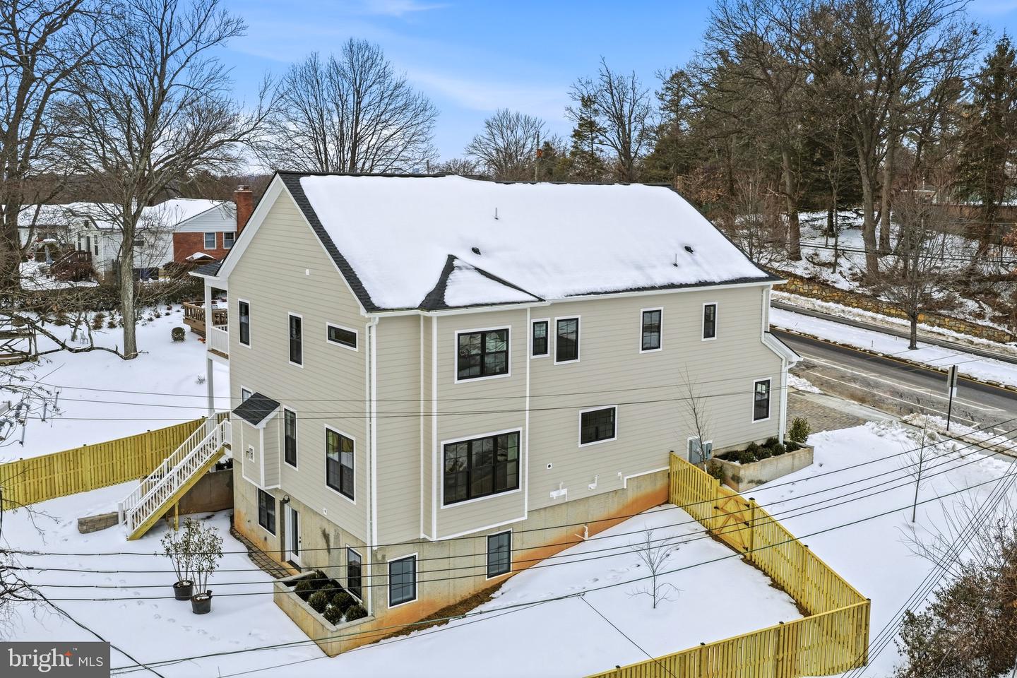 6512 WILLIAMSBURG BLVD, ARLINGTON, Virginia 22213, 6 Bedrooms Bedrooms, ,5 BathroomsBathrooms,Residential,For sale,6512 WILLIAMSBURG BLVD,VAAR2067378 MLS # VAAR2067378