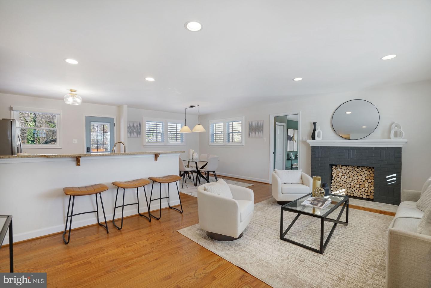 6726 BOSTWICK DR, SPRINGFIELD, Virginia 22151, 4 Bedrooms Bedrooms, ,2 BathroomsBathrooms,Residential,For sale,6726 BOSTWICK DR,VAFX2284776 MLS # VAFX2284776