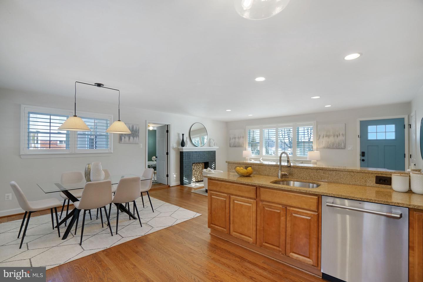 6726 BOSTWICK DR, SPRINGFIELD, Virginia 22151, 4 Bedrooms Bedrooms, ,2 BathroomsBathrooms,Residential,For sale,6726 BOSTWICK DR,VAFX2284776 MLS # VAFX2284776