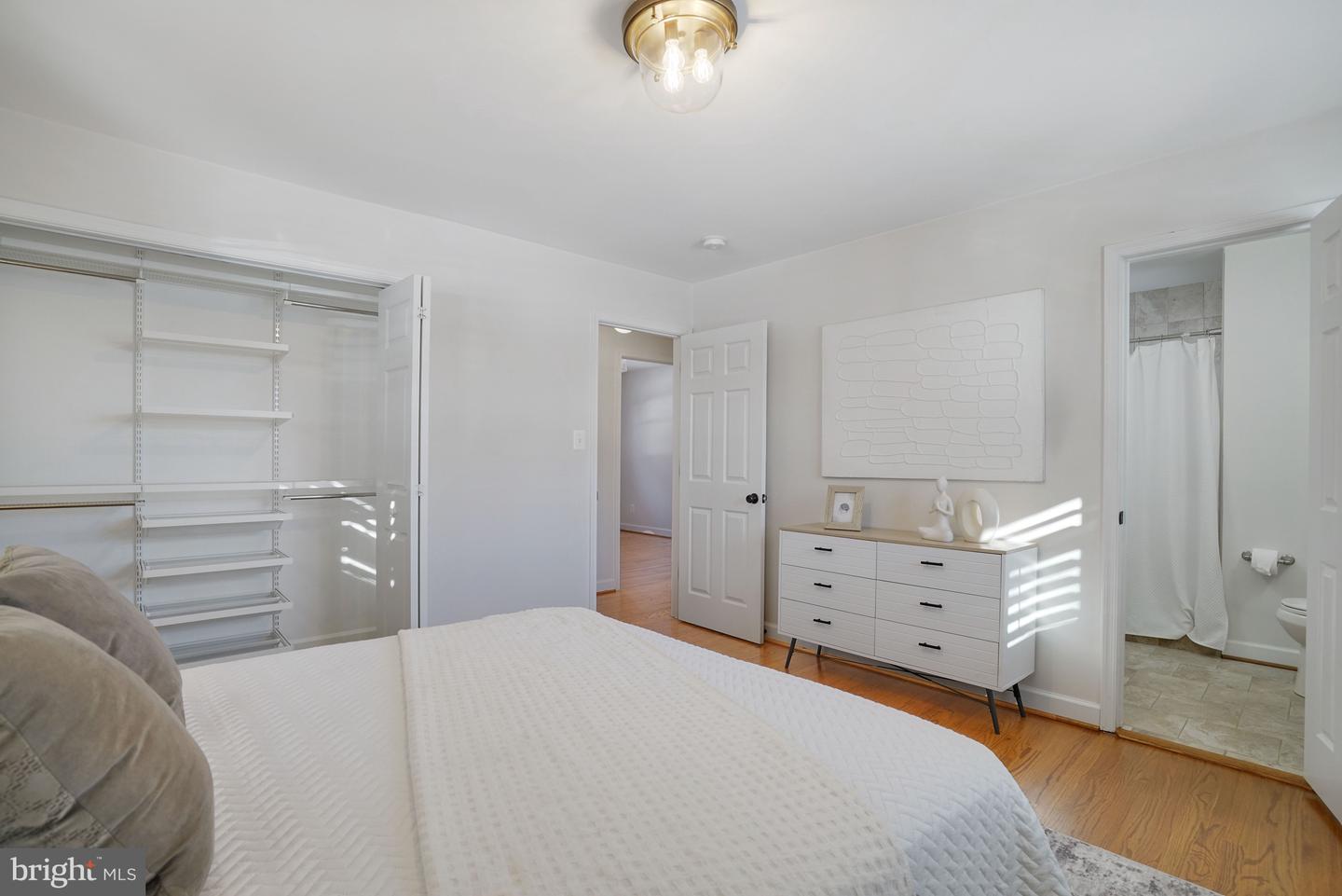 6726 BOSTWICK DR, SPRINGFIELD, Virginia 22151, 4 Bedrooms Bedrooms, ,2 BathroomsBathrooms,Residential,For sale,6726 BOSTWICK DR,VAFX2284776 MLS # VAFX2284776