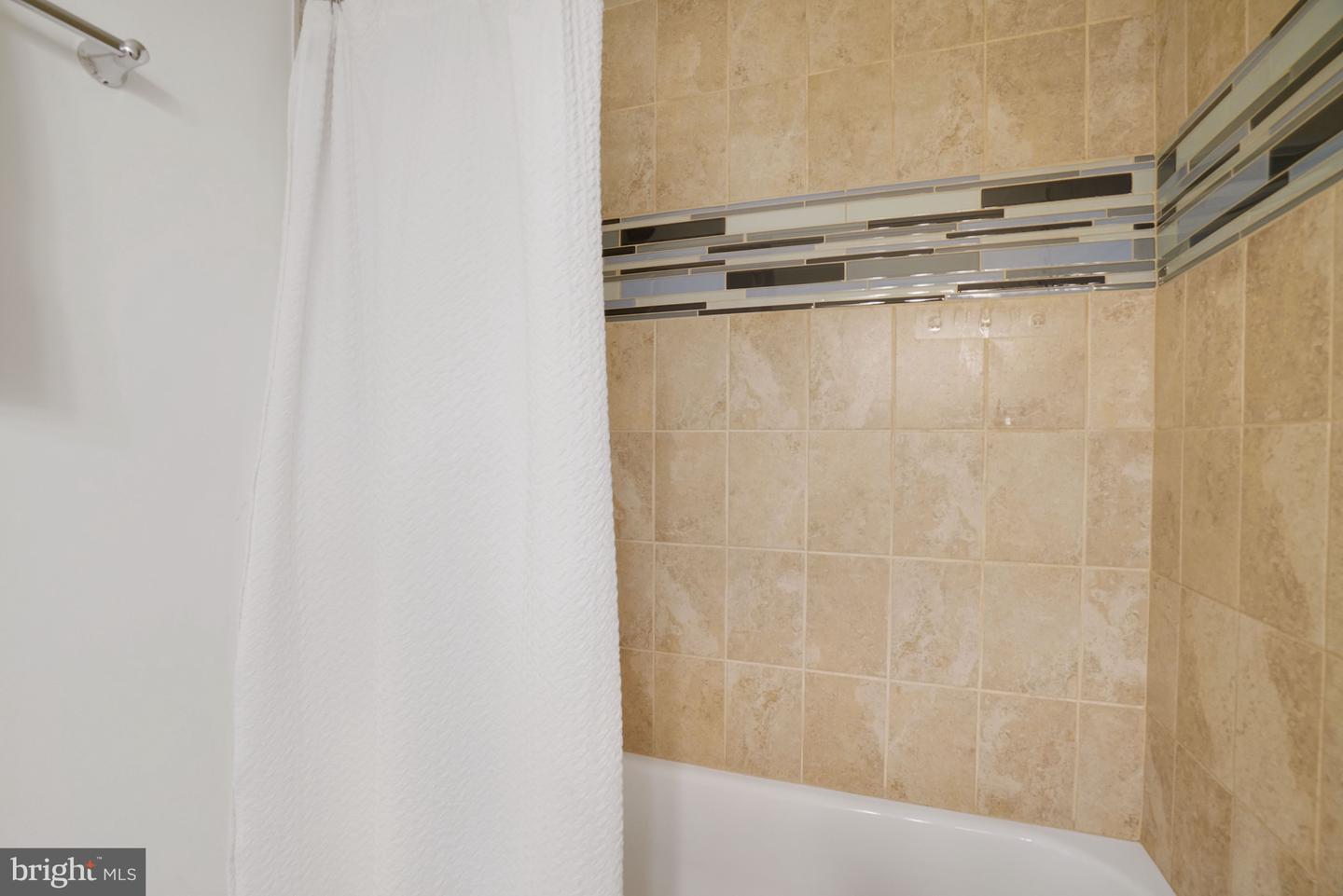 6726 BOSTWICK DR, SPRINGFIELD, Virginia 22151, 4 Bedrooms Bedrooms, ,2 BathroomsBathrooms,Residential,For sale,6726 BOSTWICK DR,VAFX2284776 MLS # VAFX2284776