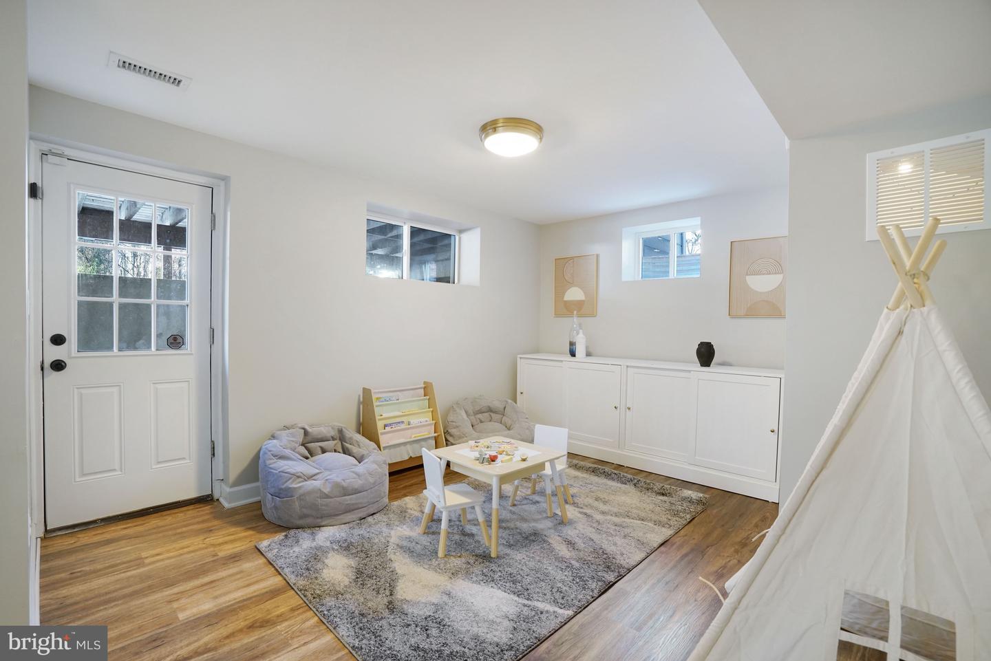 6726 BOSTWICK DR, SPRINGFIELD, Virginia 22151, 4 Bedrooms Bedrooms, ,2 BathroomsBathrooms,Residential,For sale,6726 BOSTWICK DR,VAFX2284776 MLS # VAFX2284776