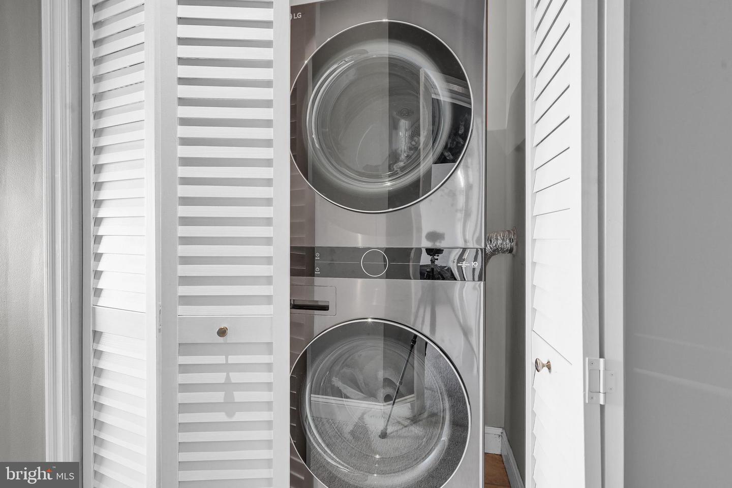 25604 TWELVE CEDARS CT, CHANTILLY, Virginia 20152, 5 Bedrooms Bedrooms, 19 Rooms Rooms,4 BathroomsBathrooms,Residential,For sale,25604 TWELVE CEDARS CT,VALO2113814 MLS # VALO2113814