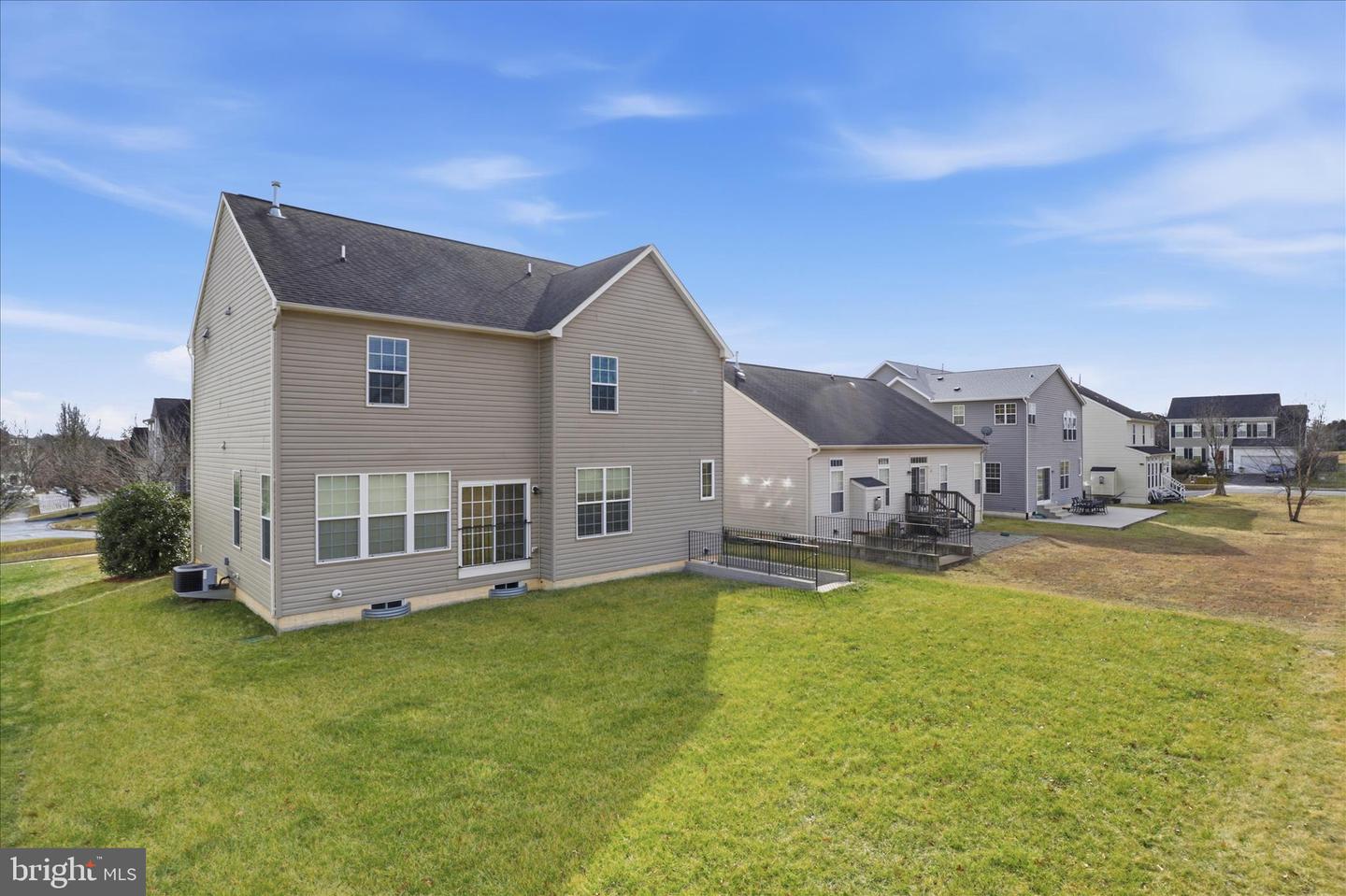 8832 YELLOWTHROAT CT, GAINESVILLE, Virginia 20155, 4 Bedrooms Bedrooms, 8 Rooms Rooms,2 BathroomsBathrooms,Residential,For sale,8832 YELLOWTHROAT CT,VAPW2110684 MLS # VAPW2110684