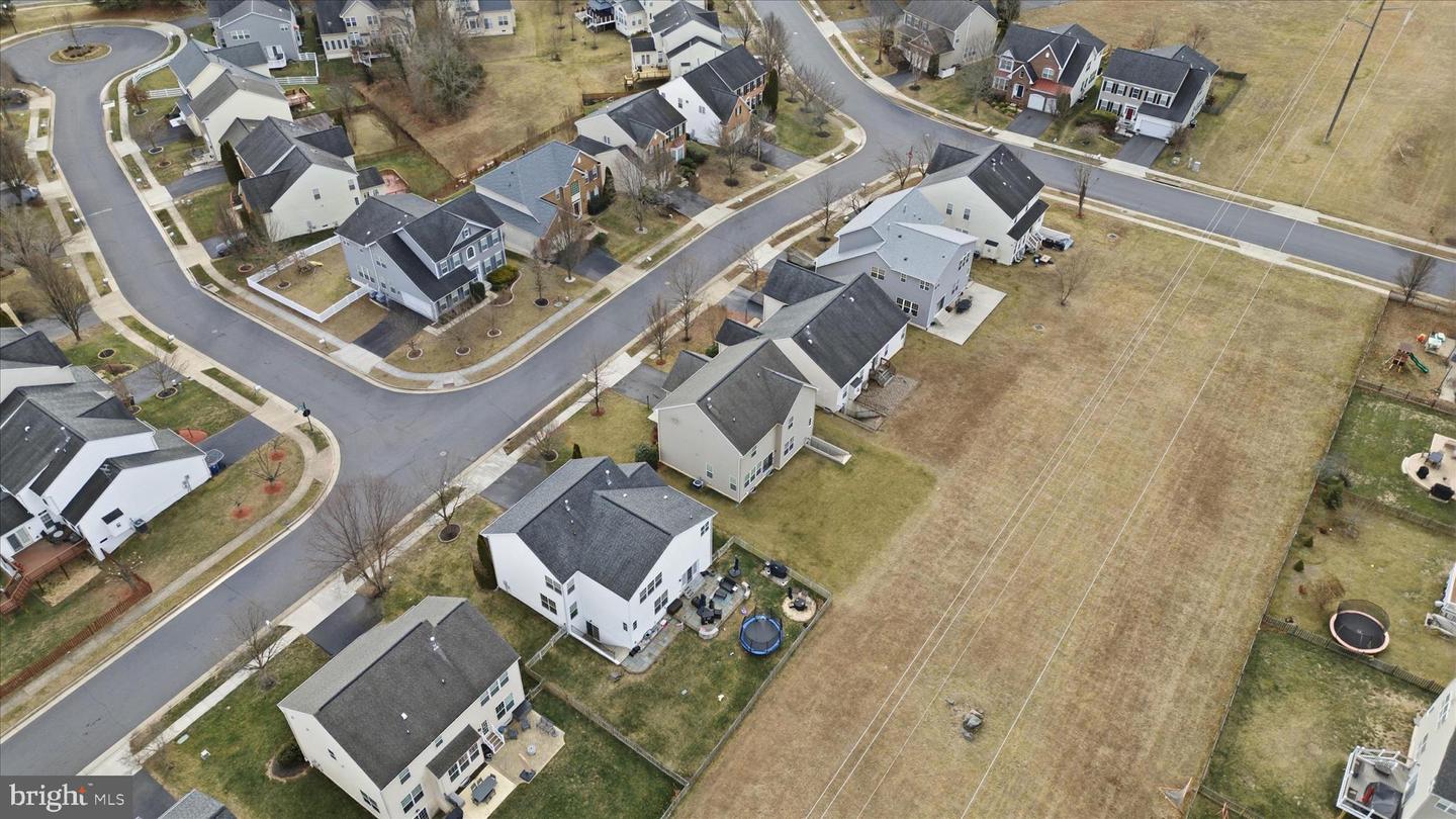 8832 YELLOWTHROAT CT, GAINESVILLE, Virginia 20155, 4 Bedrooms Bedrooms, 8 Rooms Rooms,2 BathroomsBathrooms,Residential,For sale,8832 YELLOWTHROAT CT,VAPW2110684 MLS # VAPW2110684