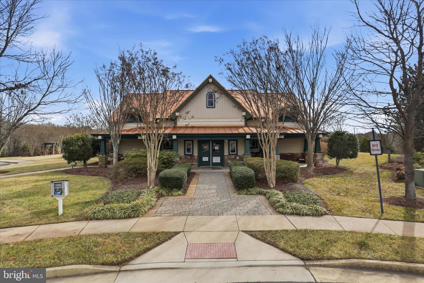 8832 YELLOWTHROAT CT, GAINESVILLE, Virginia 20155, 4 Bedrooms Bedrooms, 8 Rooms Rooms,2 BathroomsBathrooms,Residential,For sale,8832 YELLOWTHROAT CT,VAPW2110684 MLS # VAPW2110684